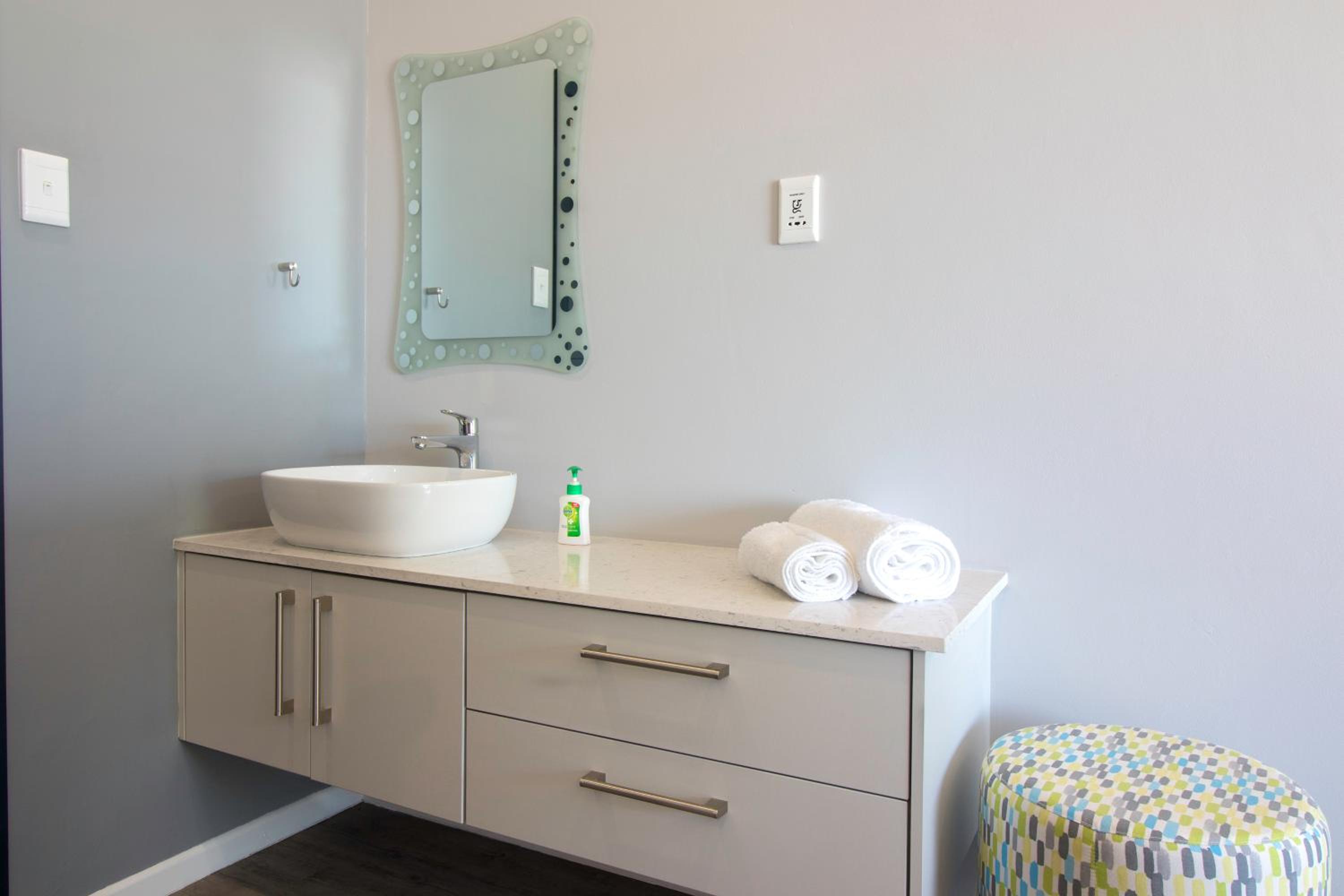 Deluxe Double or Twin Room with Sea View - Photo 4