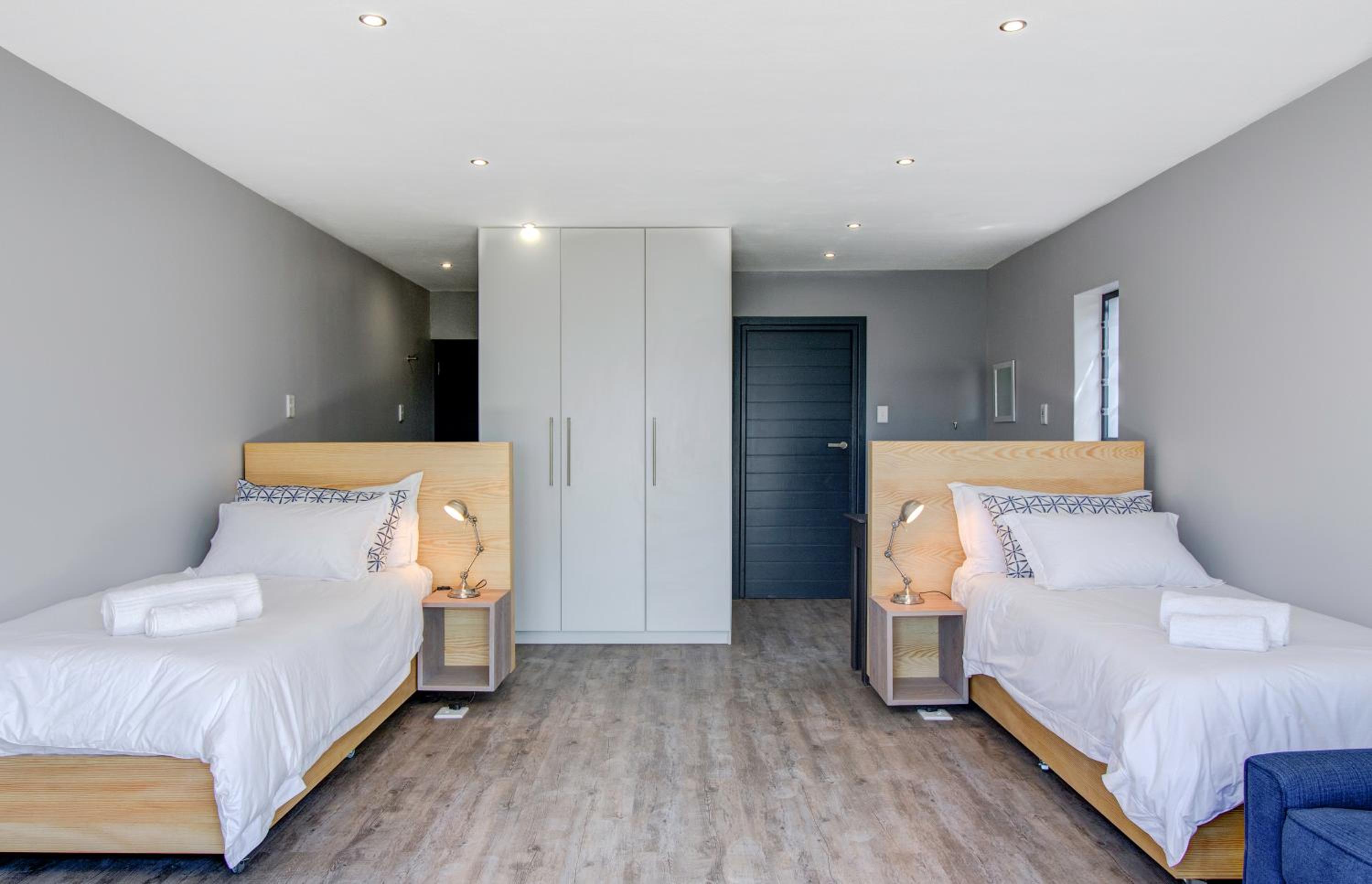 Deluxe Double or Twin Room with Sea View - Photo 7