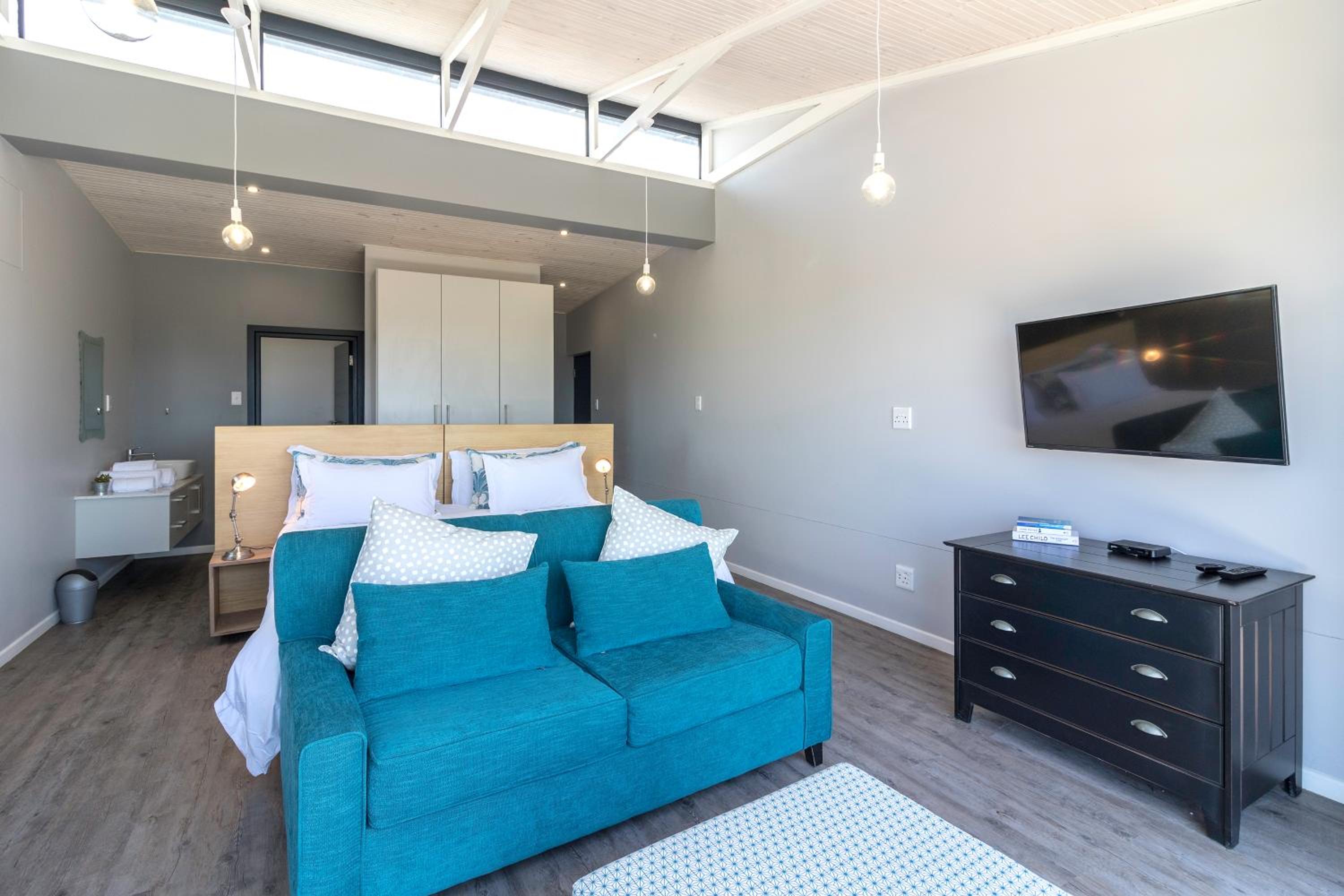 Deluxe Double or Twin Room with Sea View - Photo 5