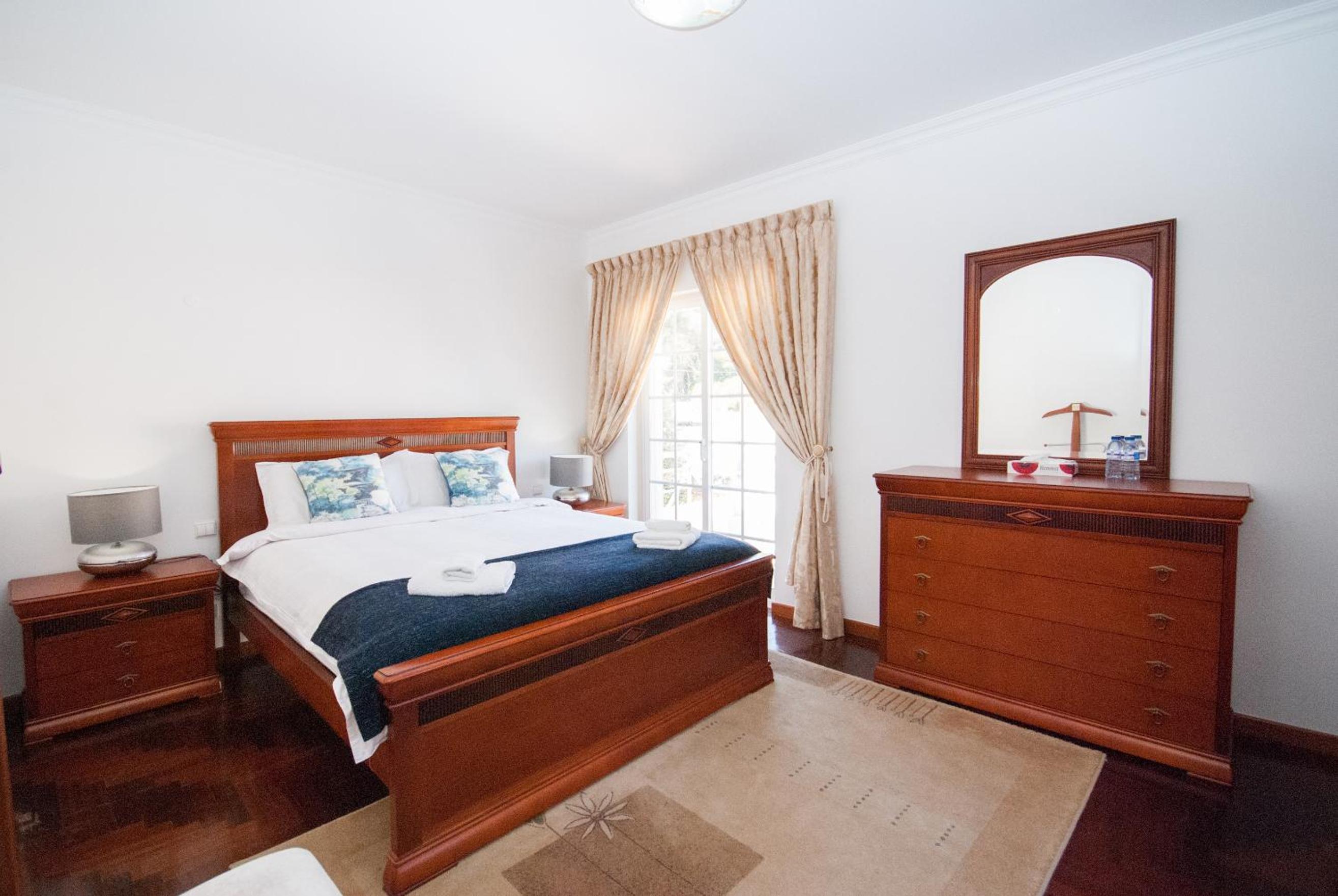 Double Room with Shared Bathroom photo 1