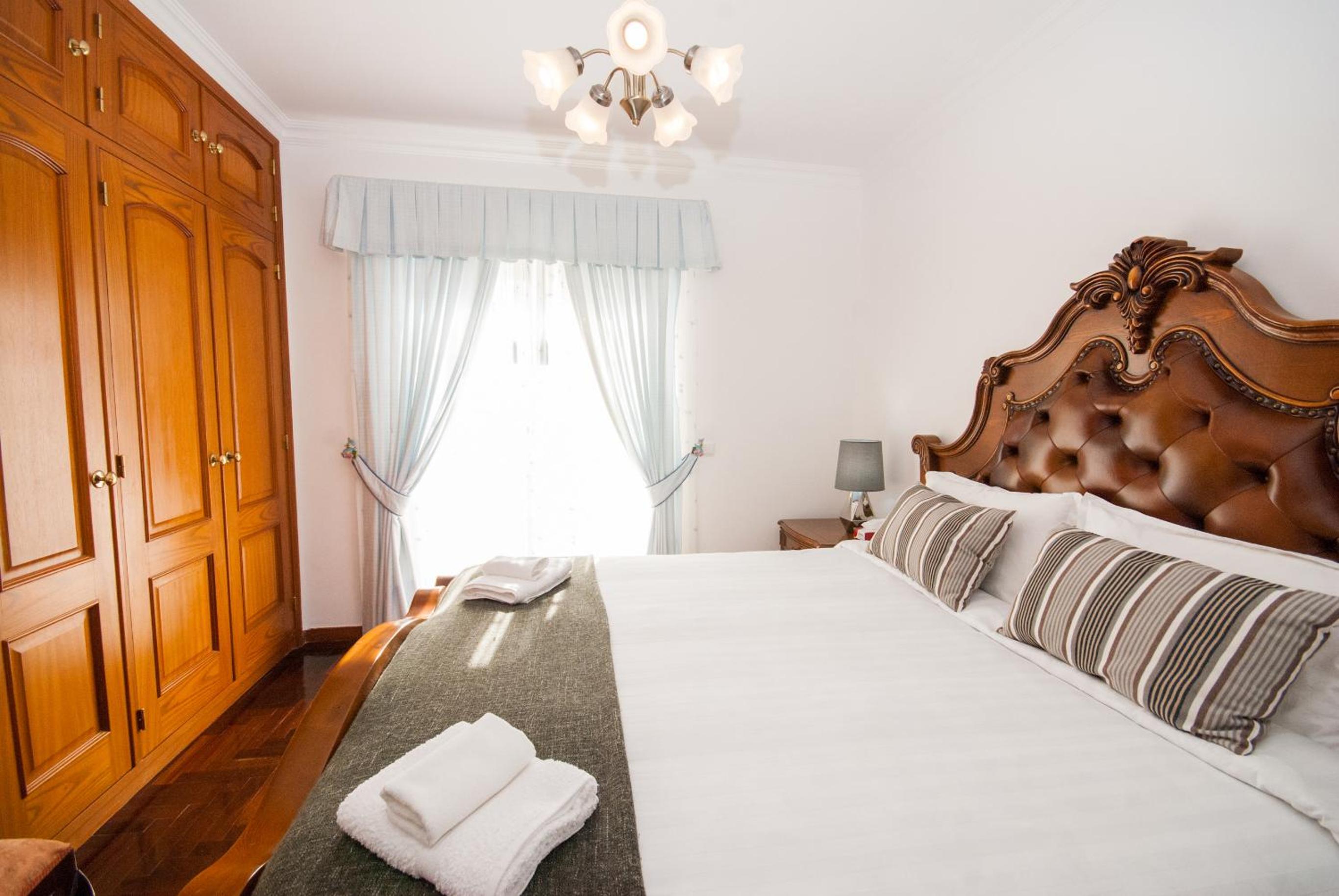 Double Room with Shared Bathroom photo 2