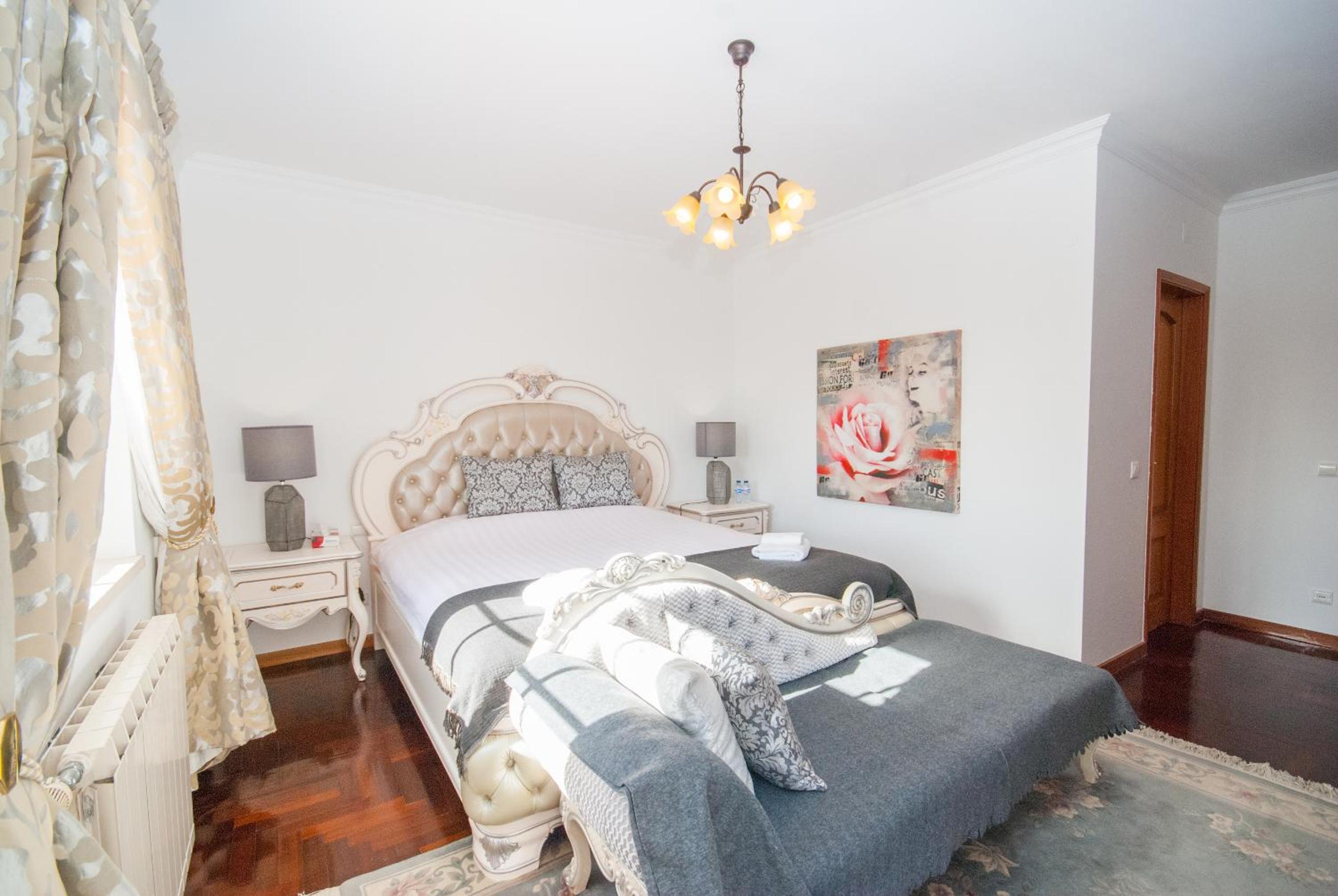King Suite - Photo 1