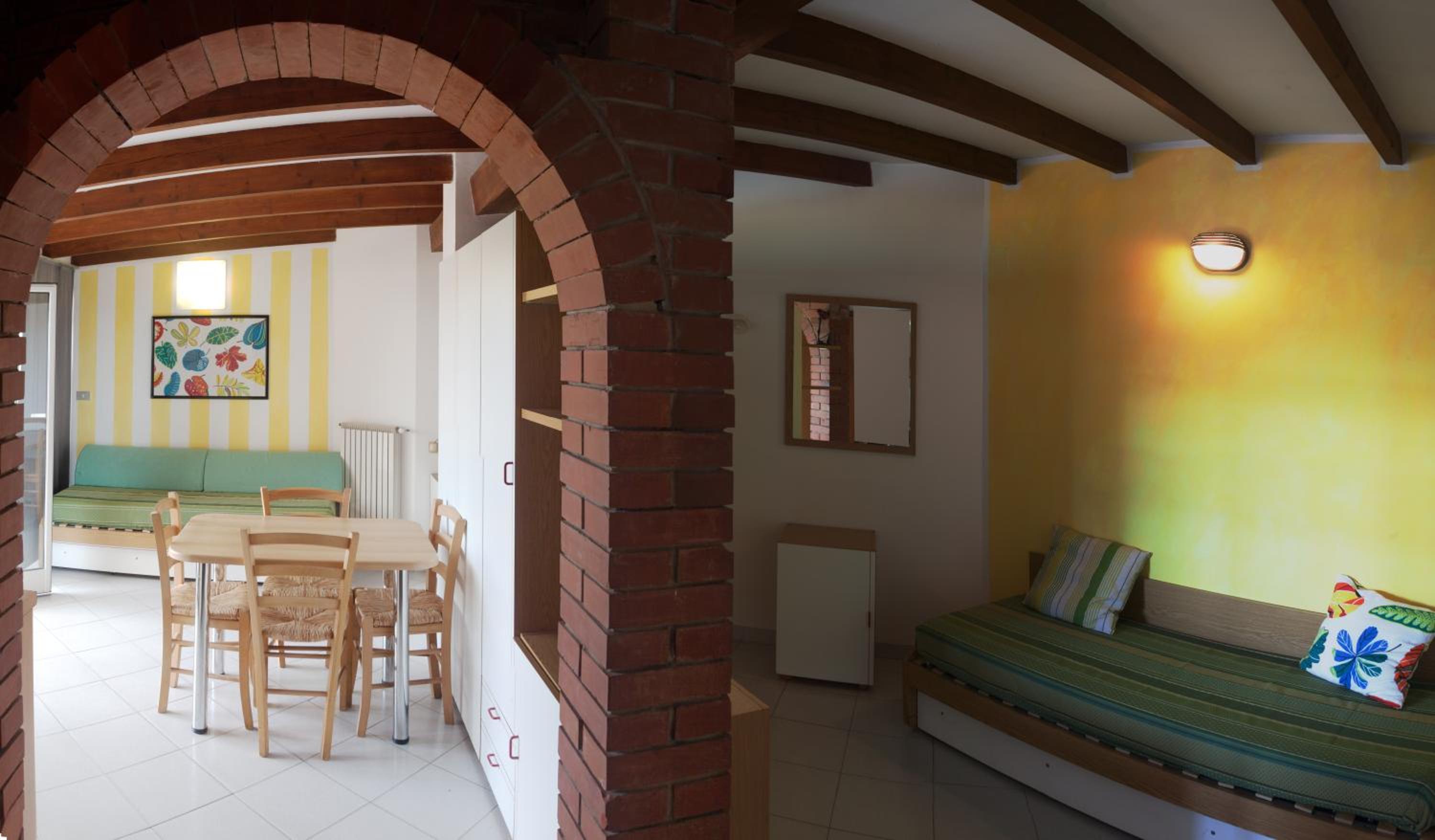 Studio (4 Adults)