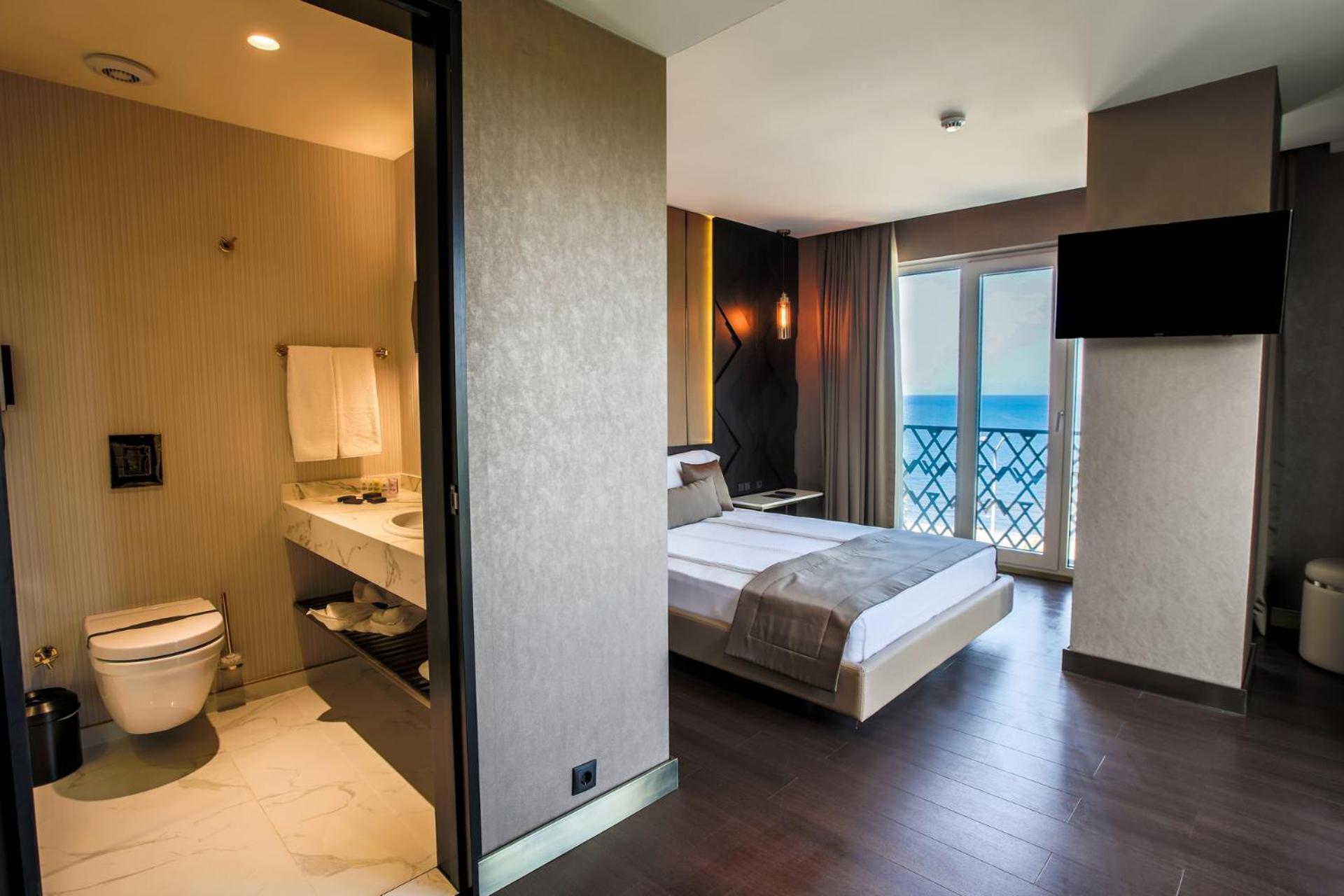 Deluxe Double Room photo 3