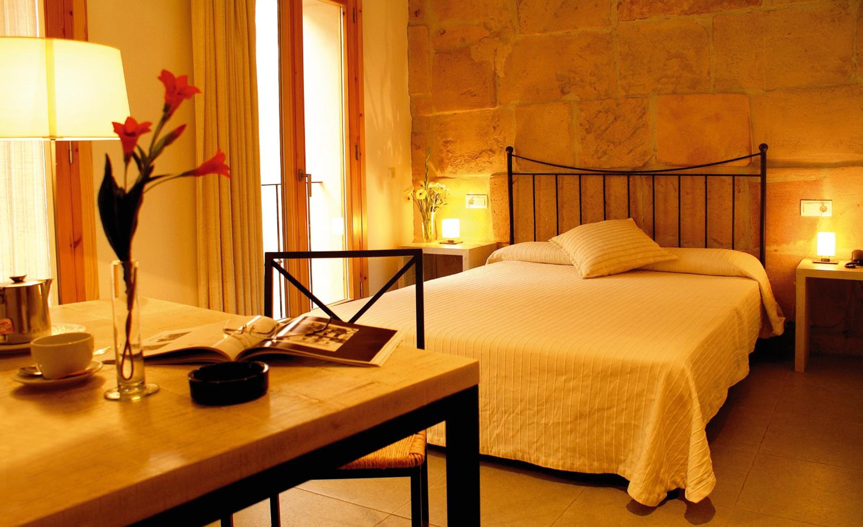 Double Room - Photo 2
