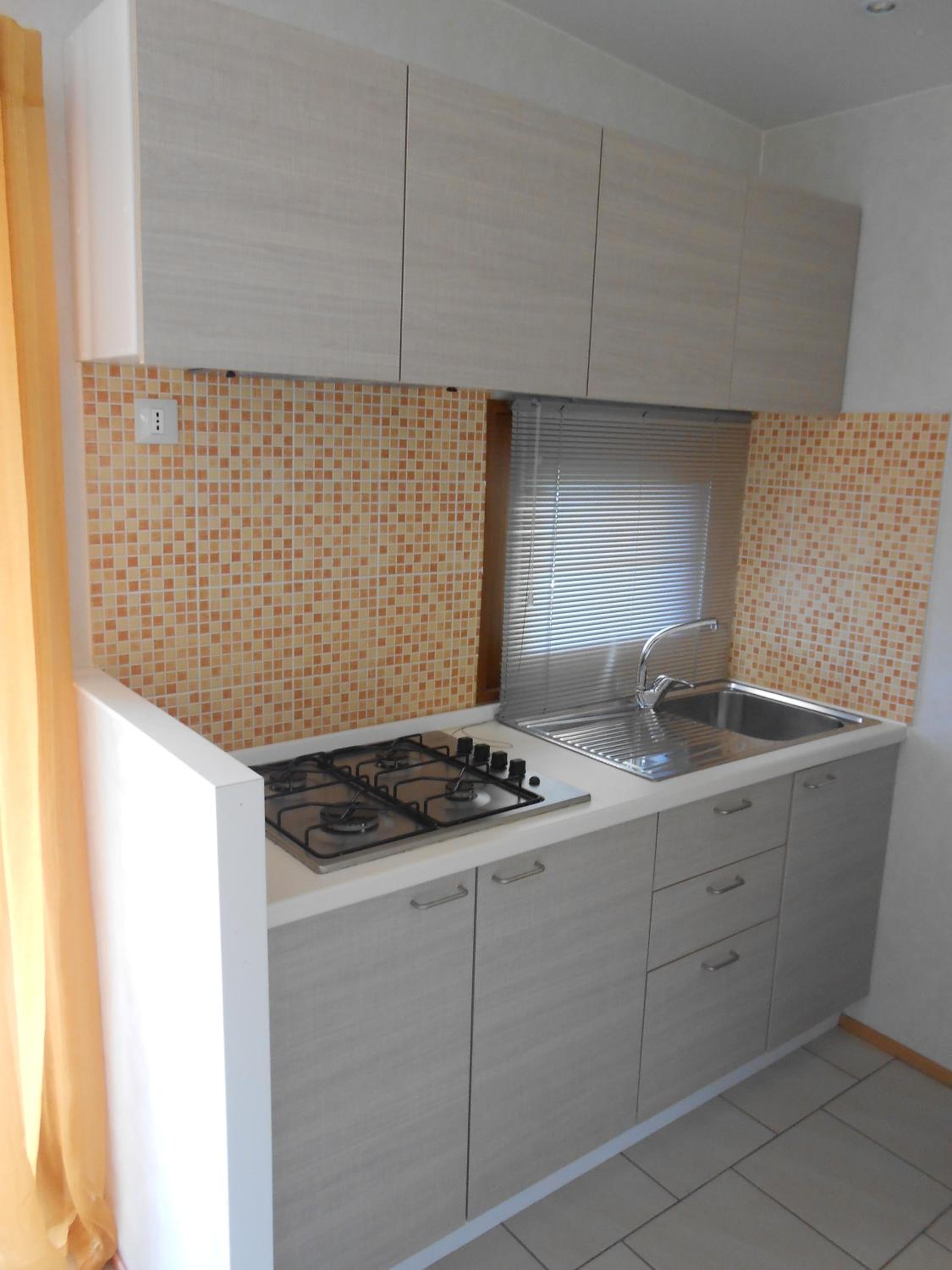 Mobile Home (4 Adults) photo 2