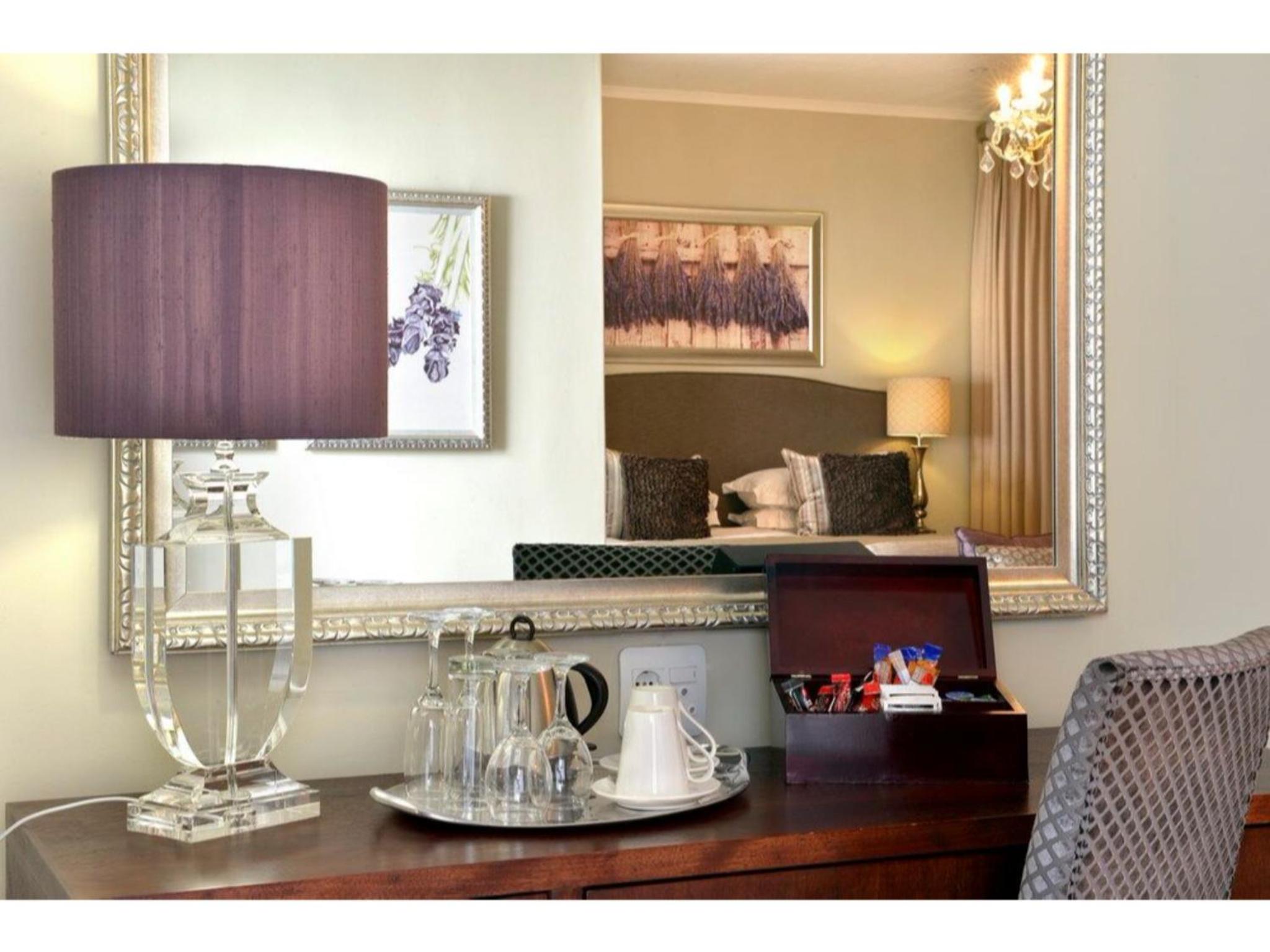 Luxury Suite with Lavender View photo 1