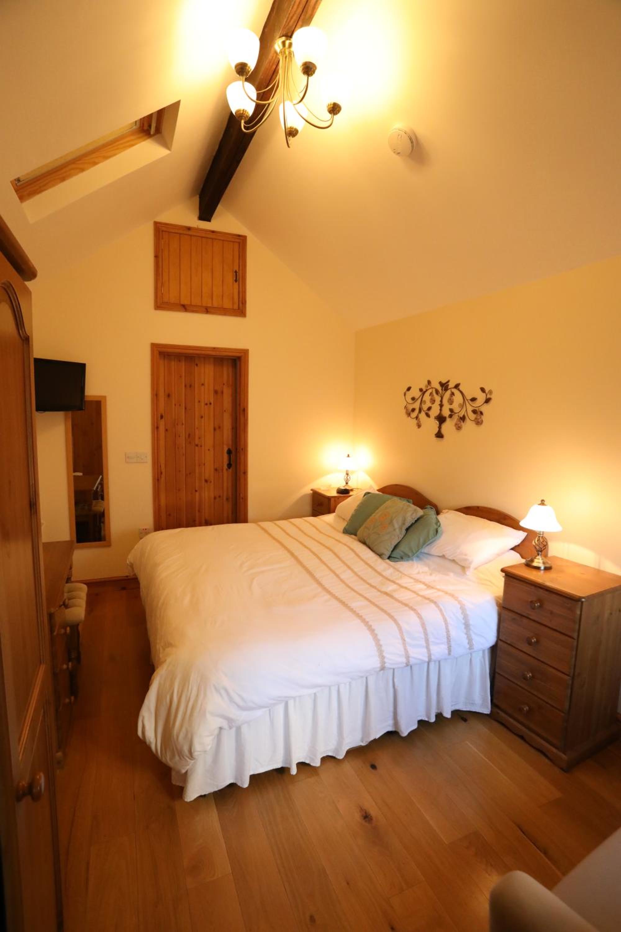 Double or Twin Room with Shower photo 1