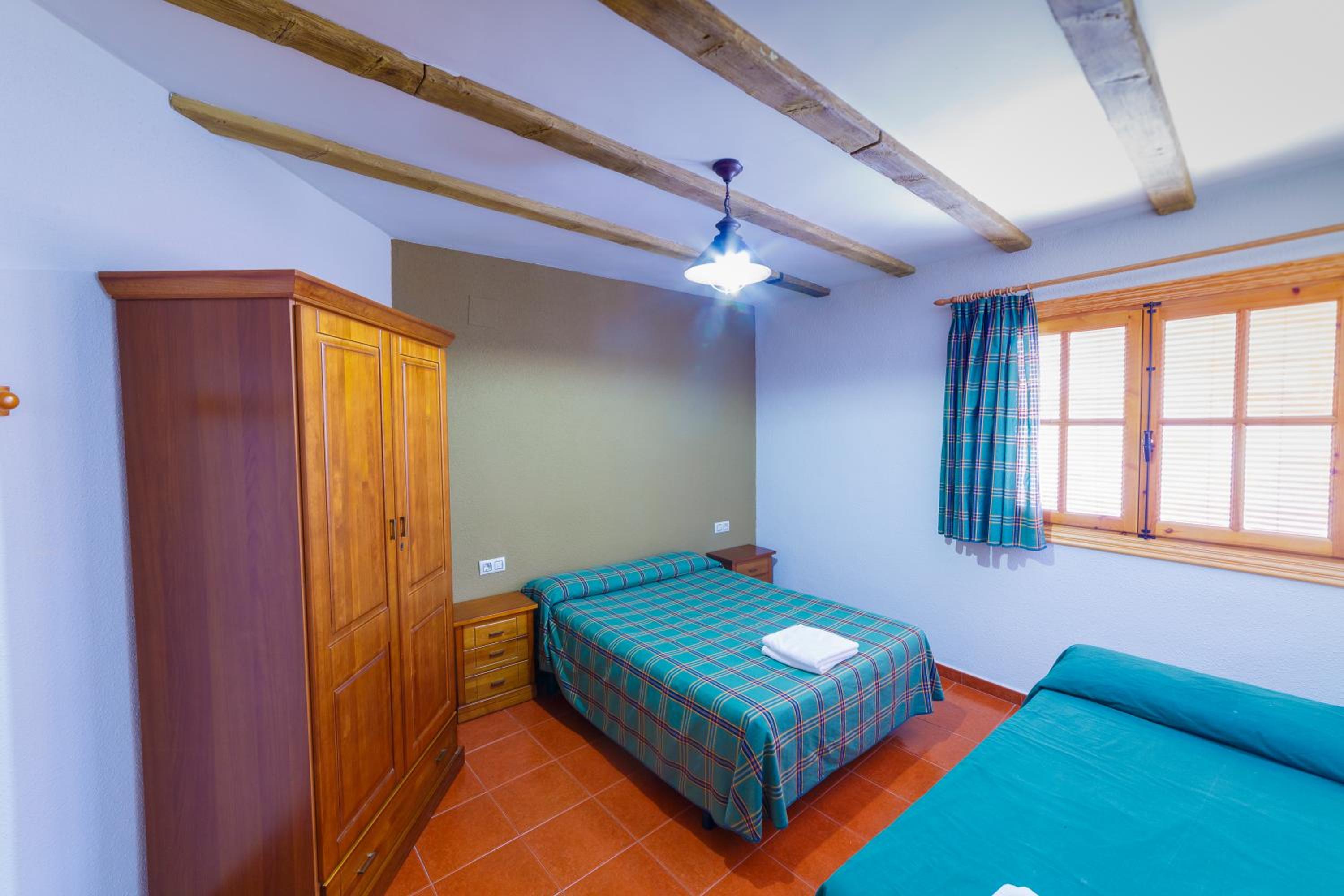 Two-Bedroom Apartment (5 Adults) photo 3