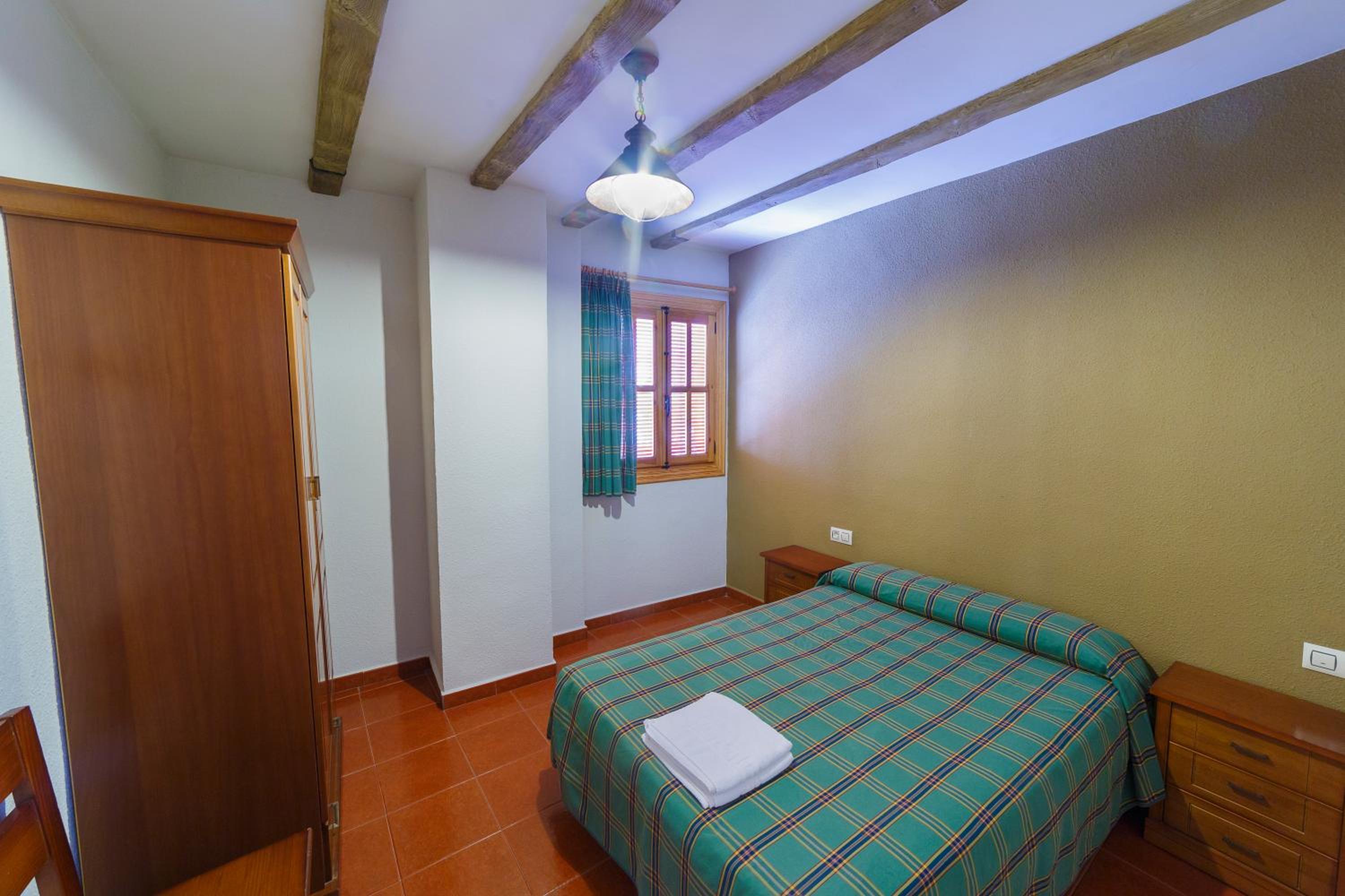 Two-Bedroom Apartment (5 Adults) photo 2
