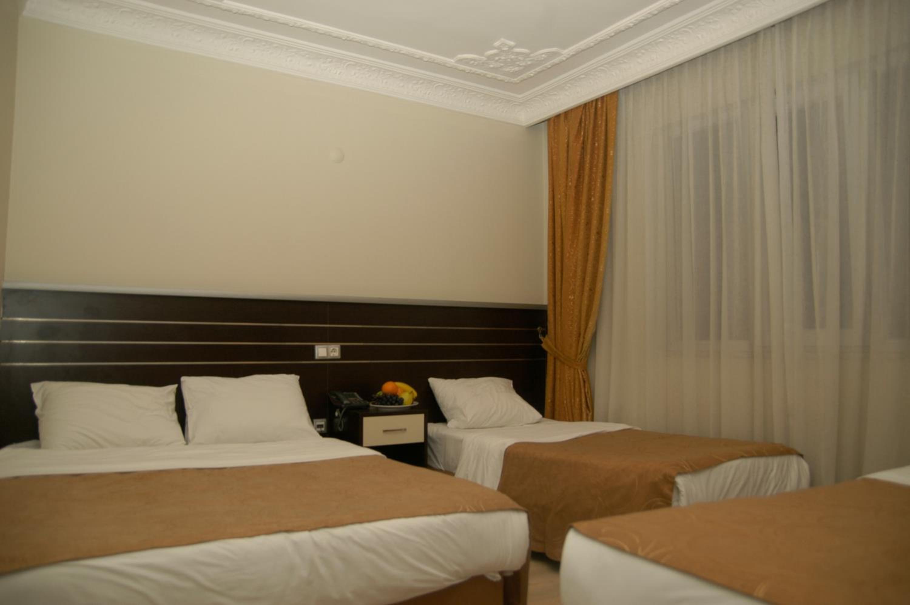 Budget Triple Room photo 3