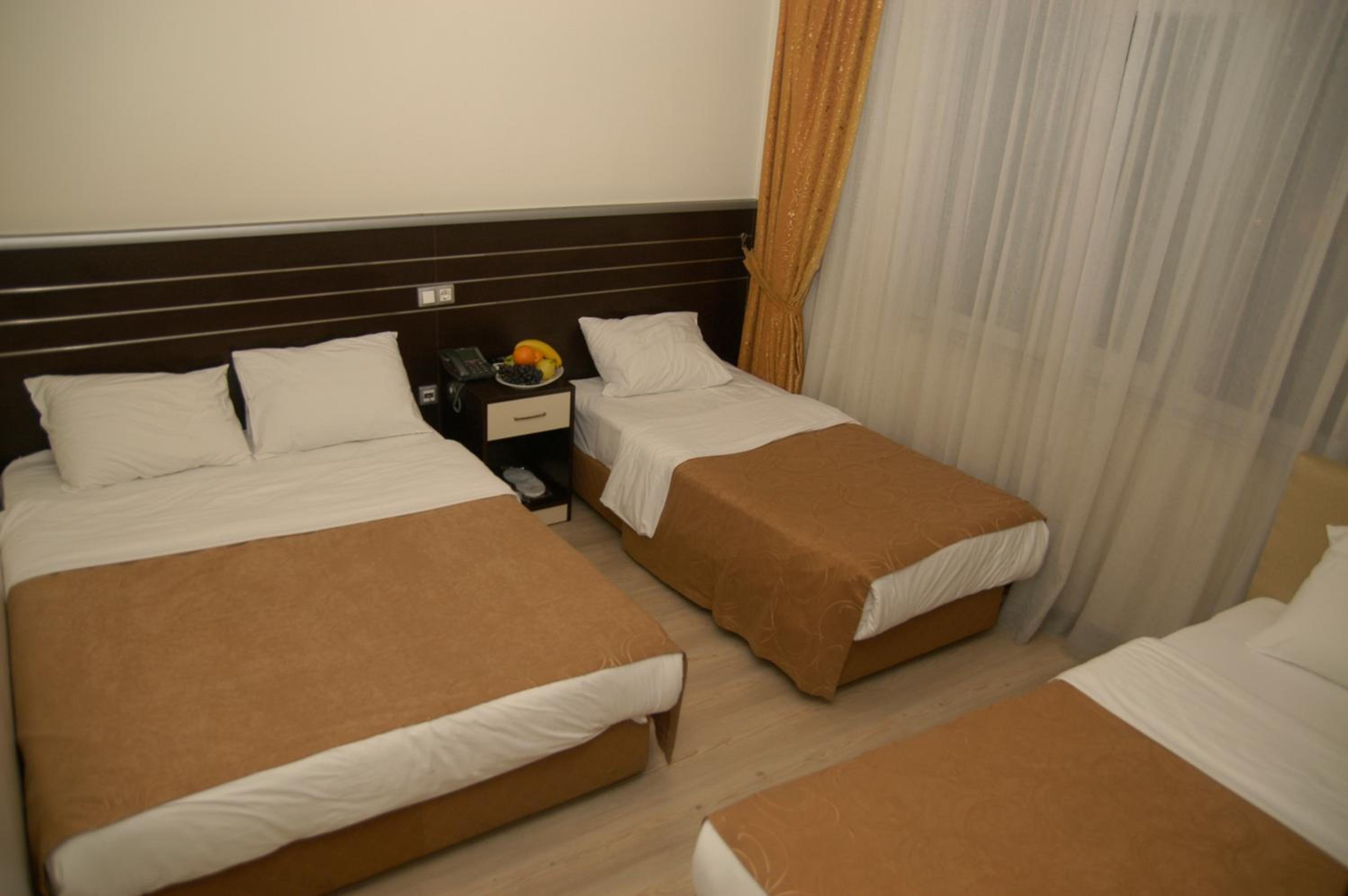 Economy Quadruple Room photo 3
