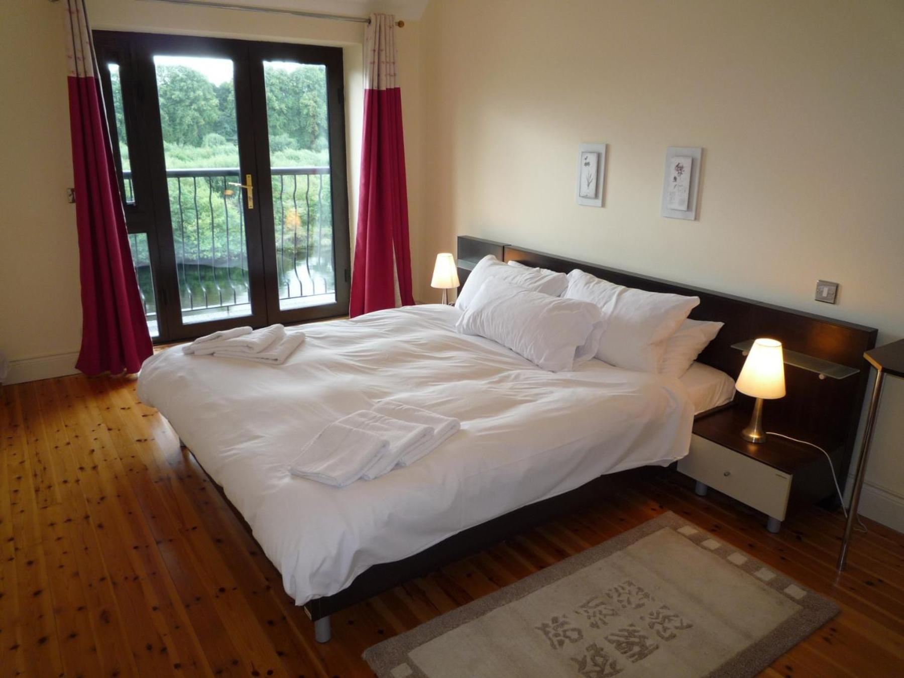 Apartment photo 1
