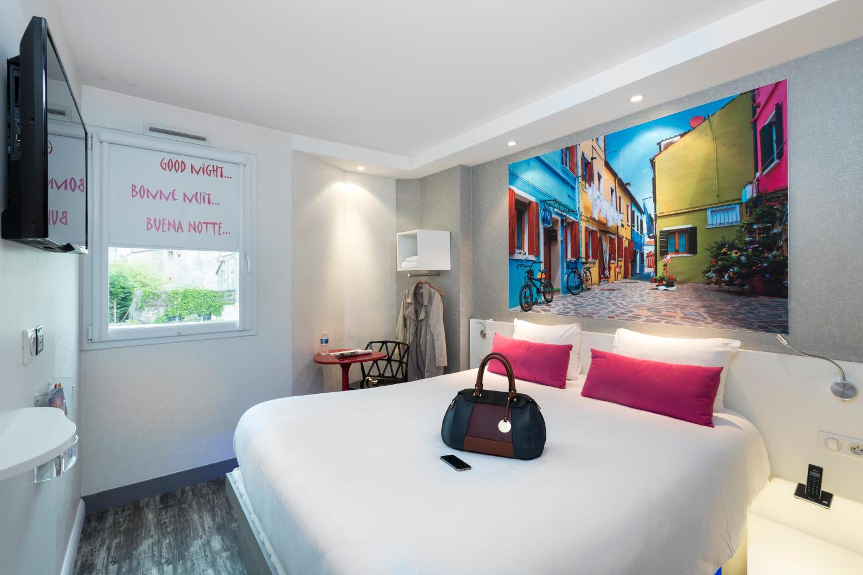 Standard Double Room - Photo 18