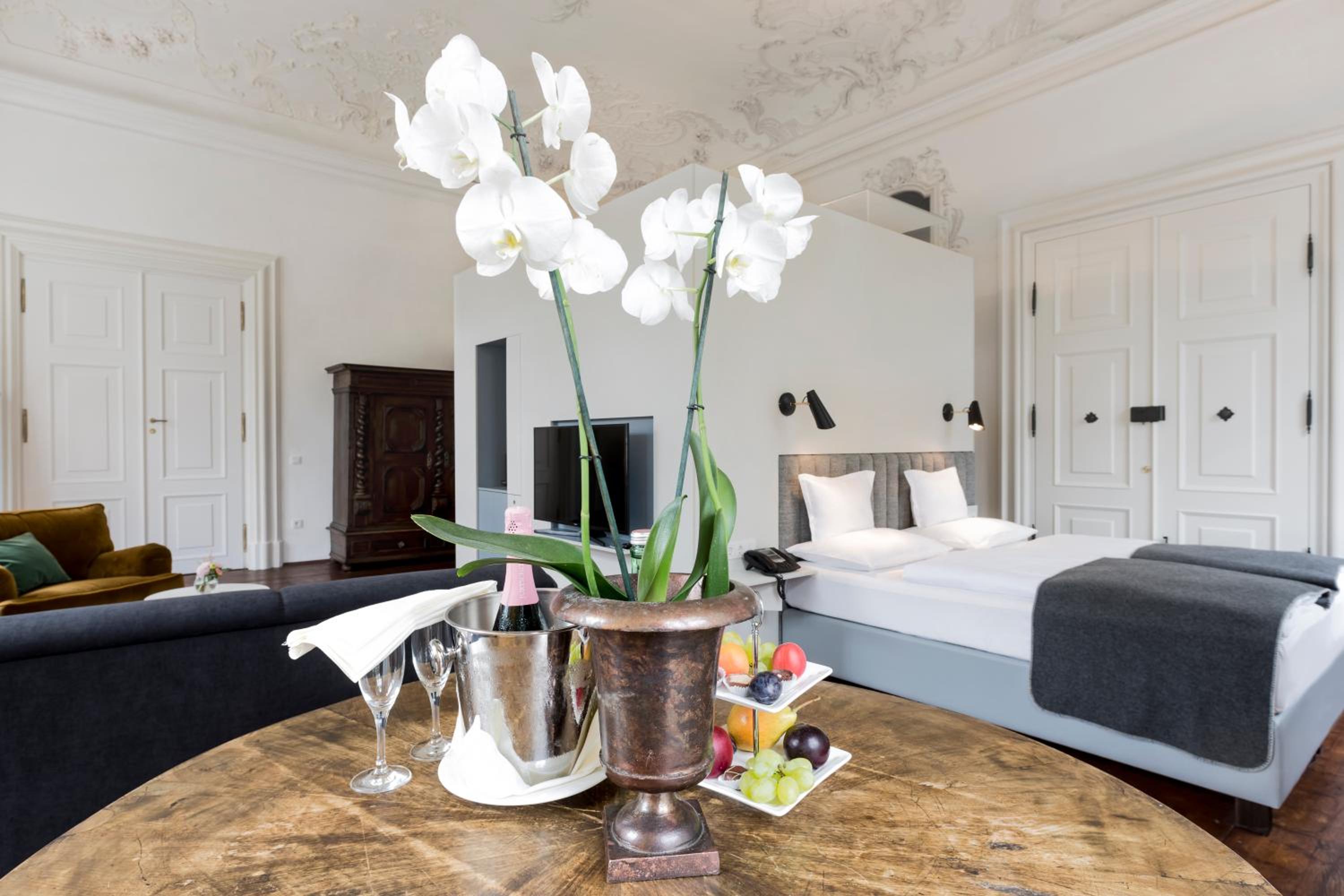 Standard Suite - Photo 5