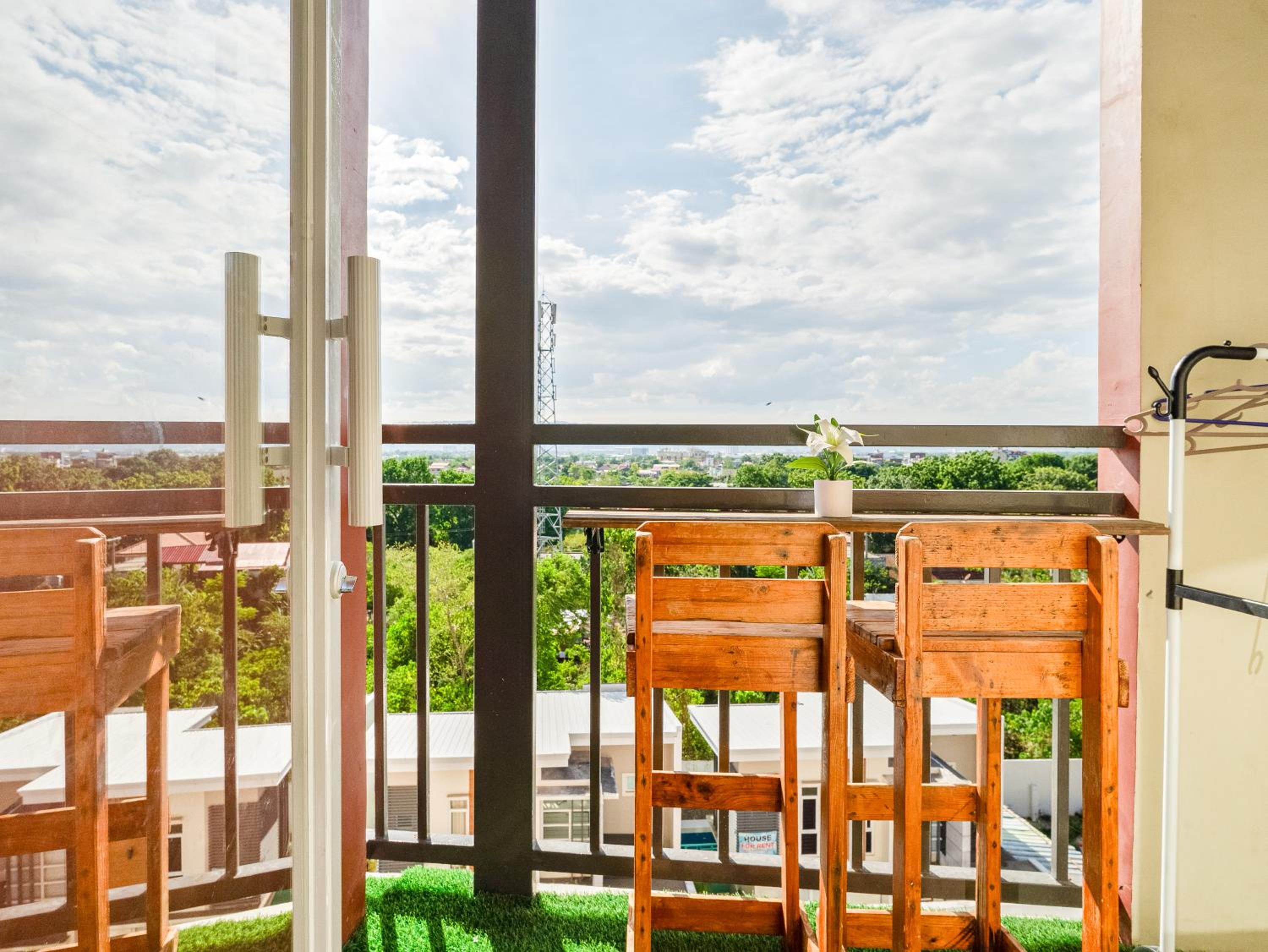 Studio with Balcony