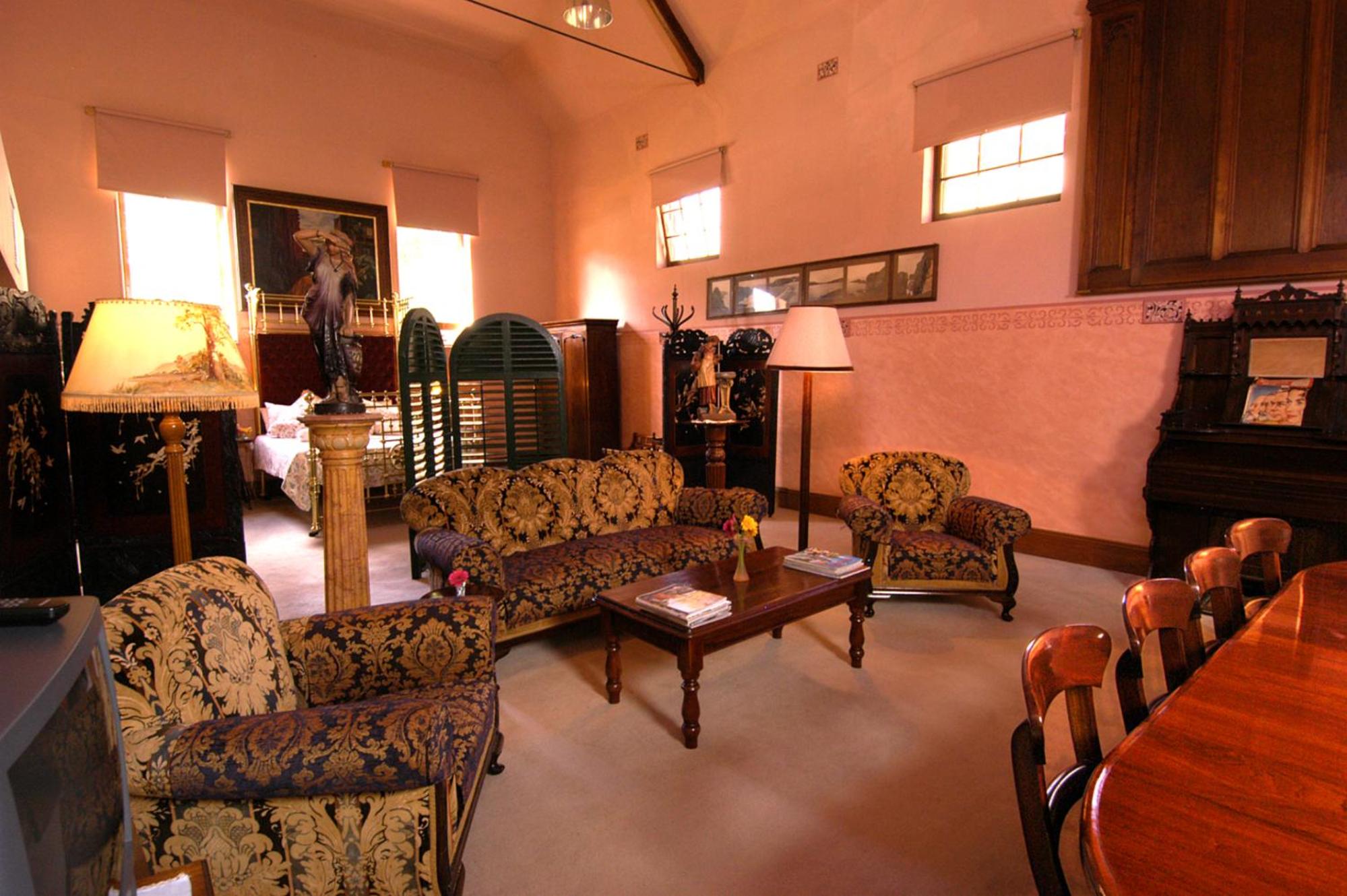 Friendly Meeting Chapel with Spa Bath (141 Tynte street North Adelaide) thumbnail 6