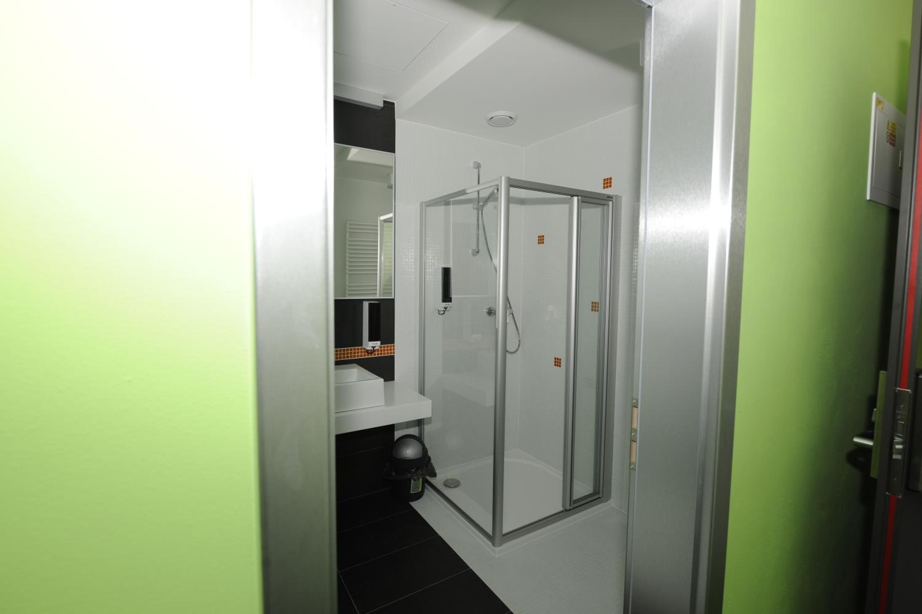 Standard Double or Twin Room photo 2
