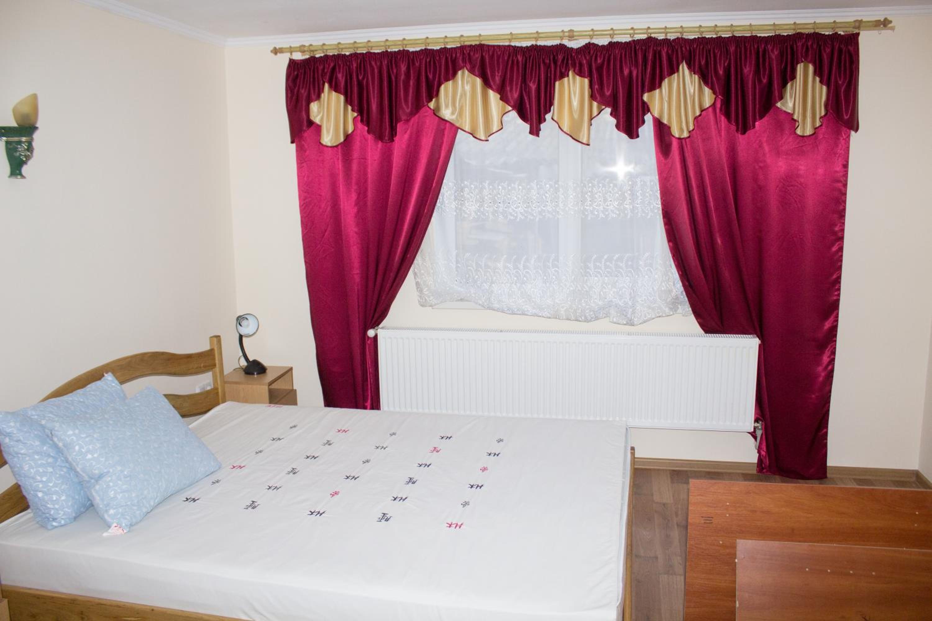 Basic Triple Room photo 1