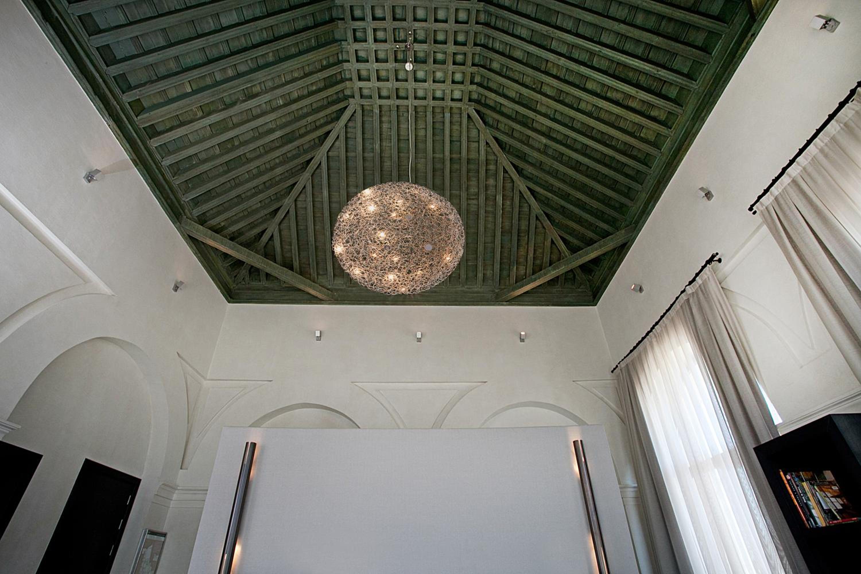 Suite - Photo 14