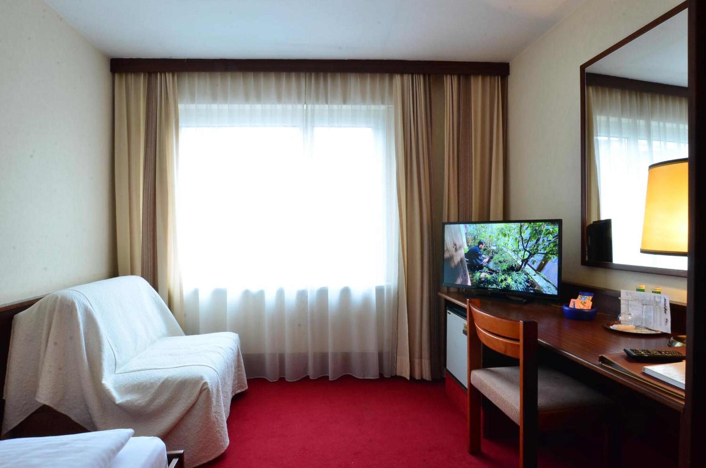 Single Room photo 3