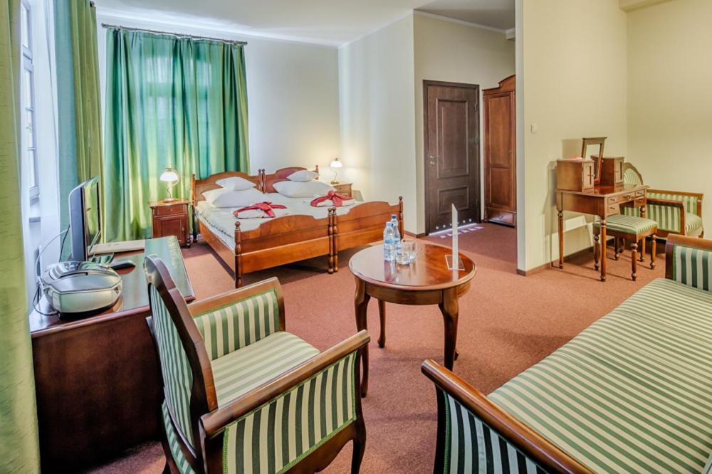 Double or Twin Room with Extra Bed