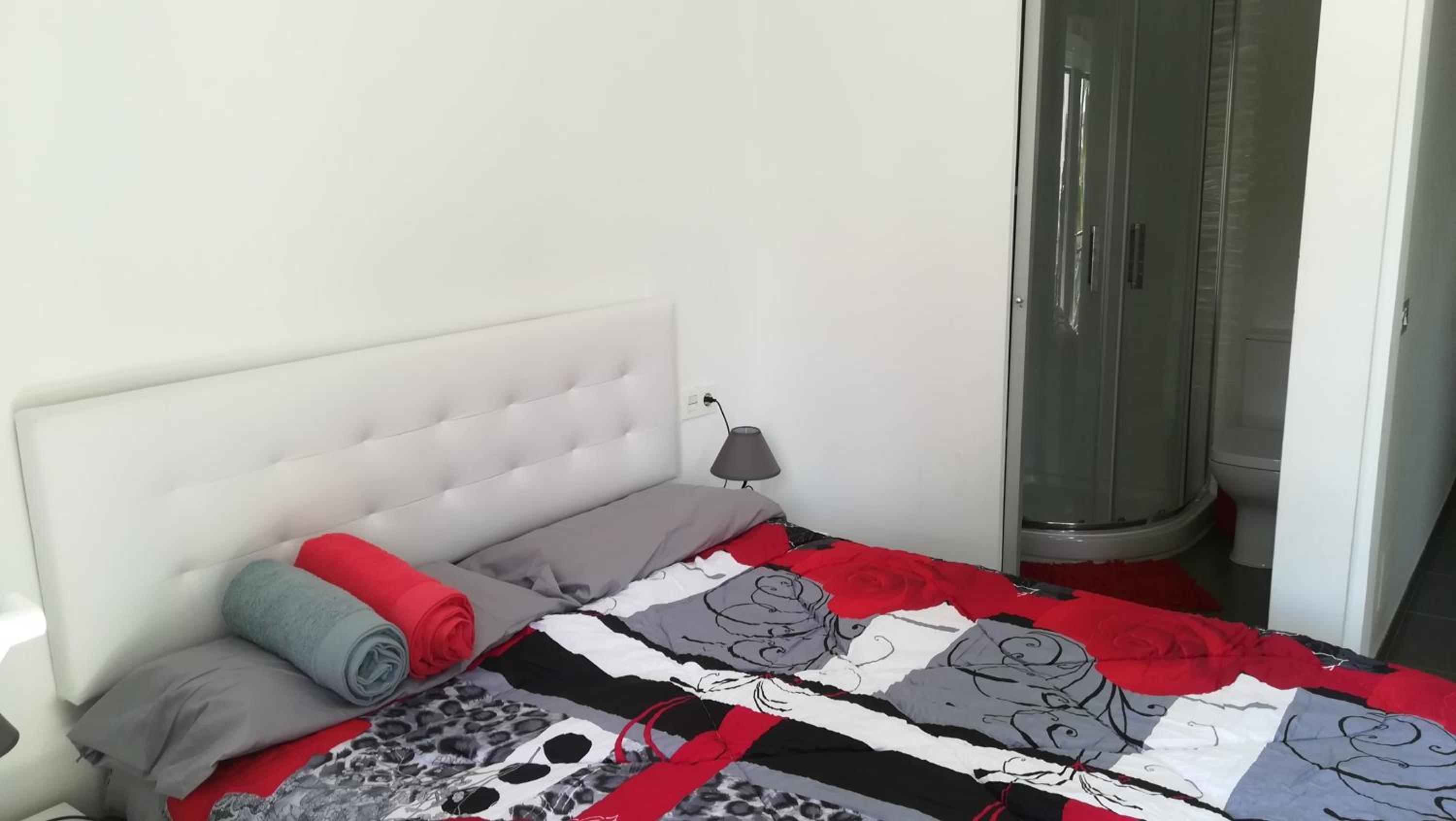 Apartment - Split Level - Photo 4