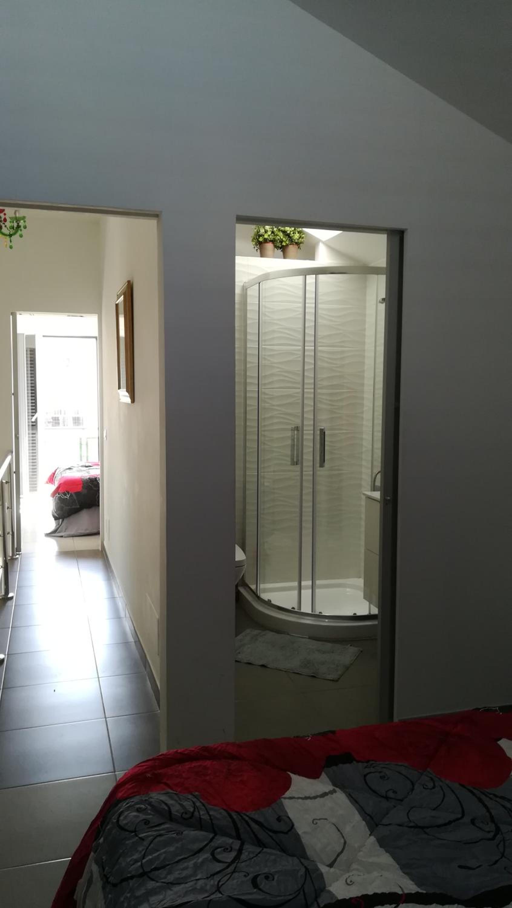 Apartment - Split Level - Photo 6