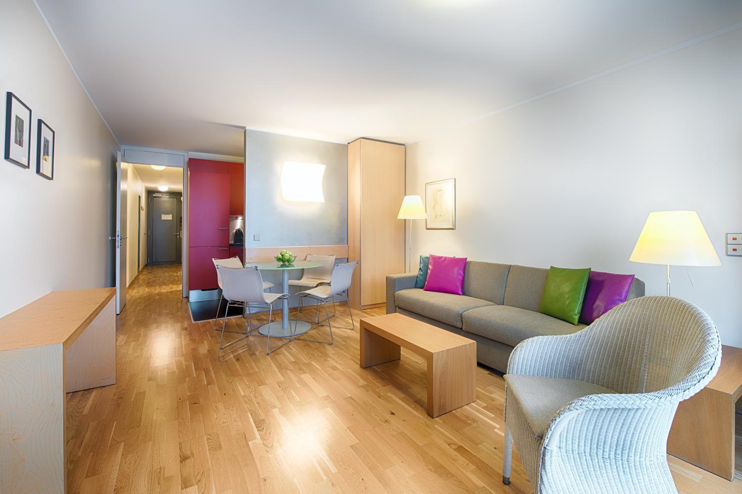 Comfort One-Bedroom Apartment thumbnail 5