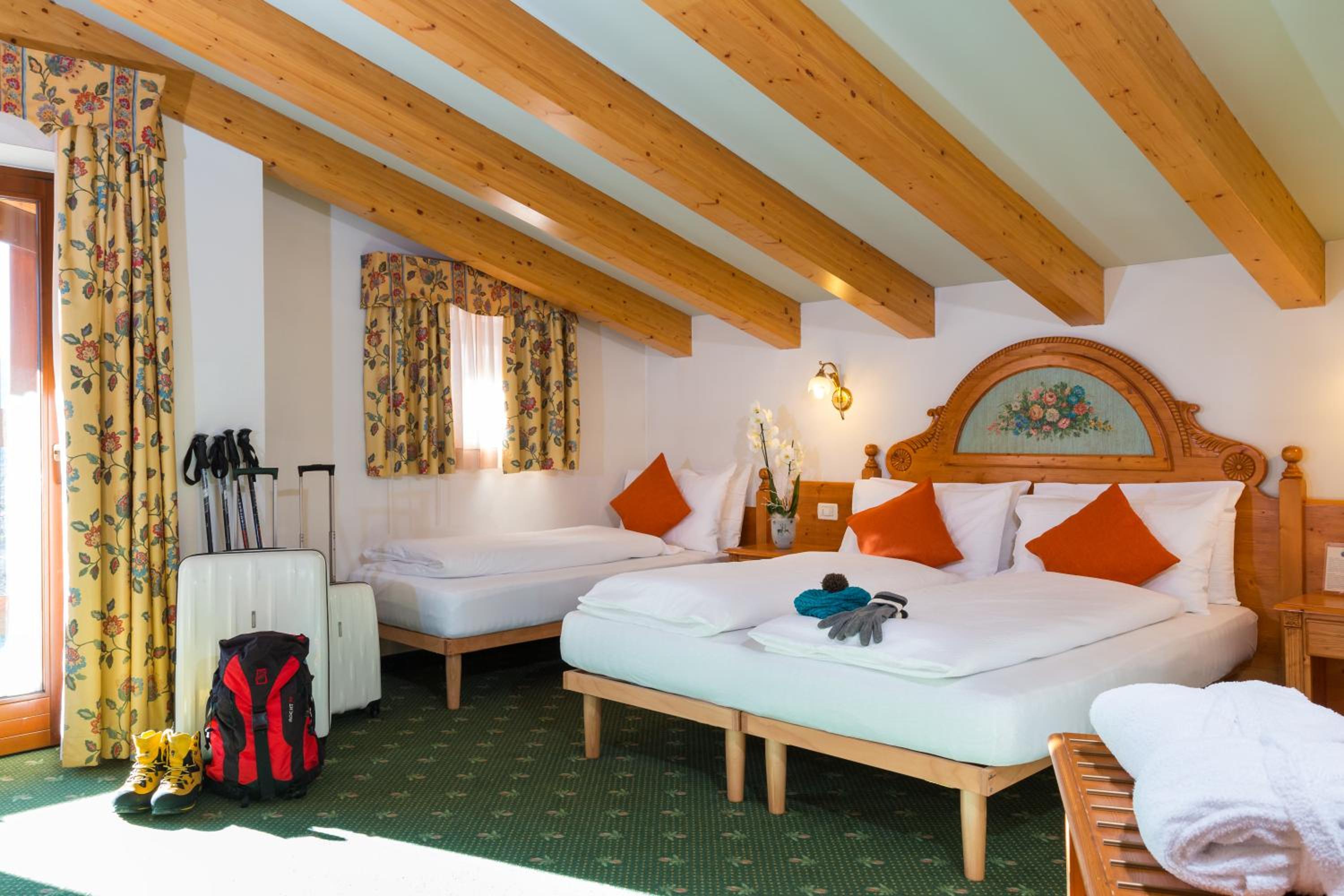 Standard Quadruple Room - Photo 7