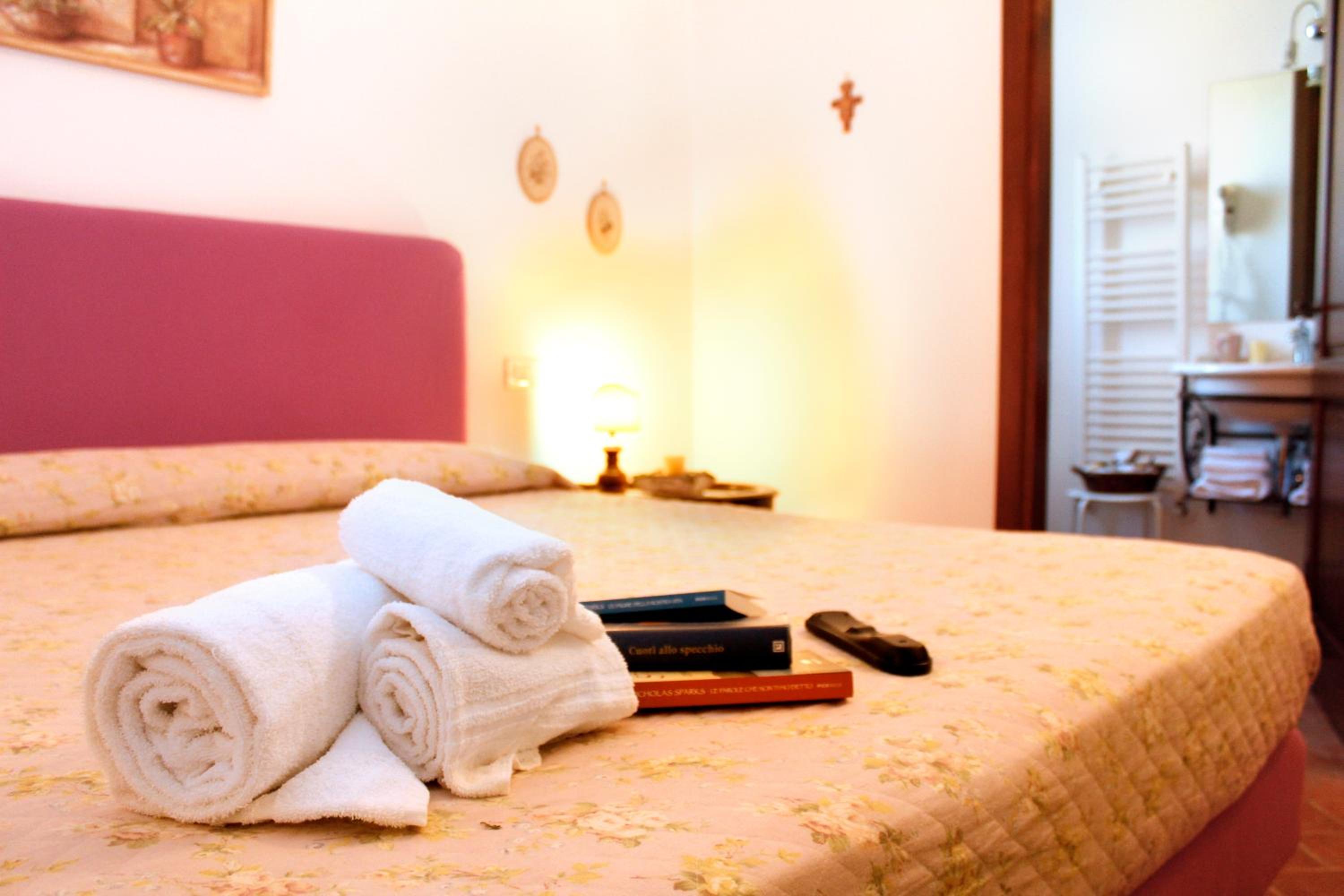 Superior King Room photo 1