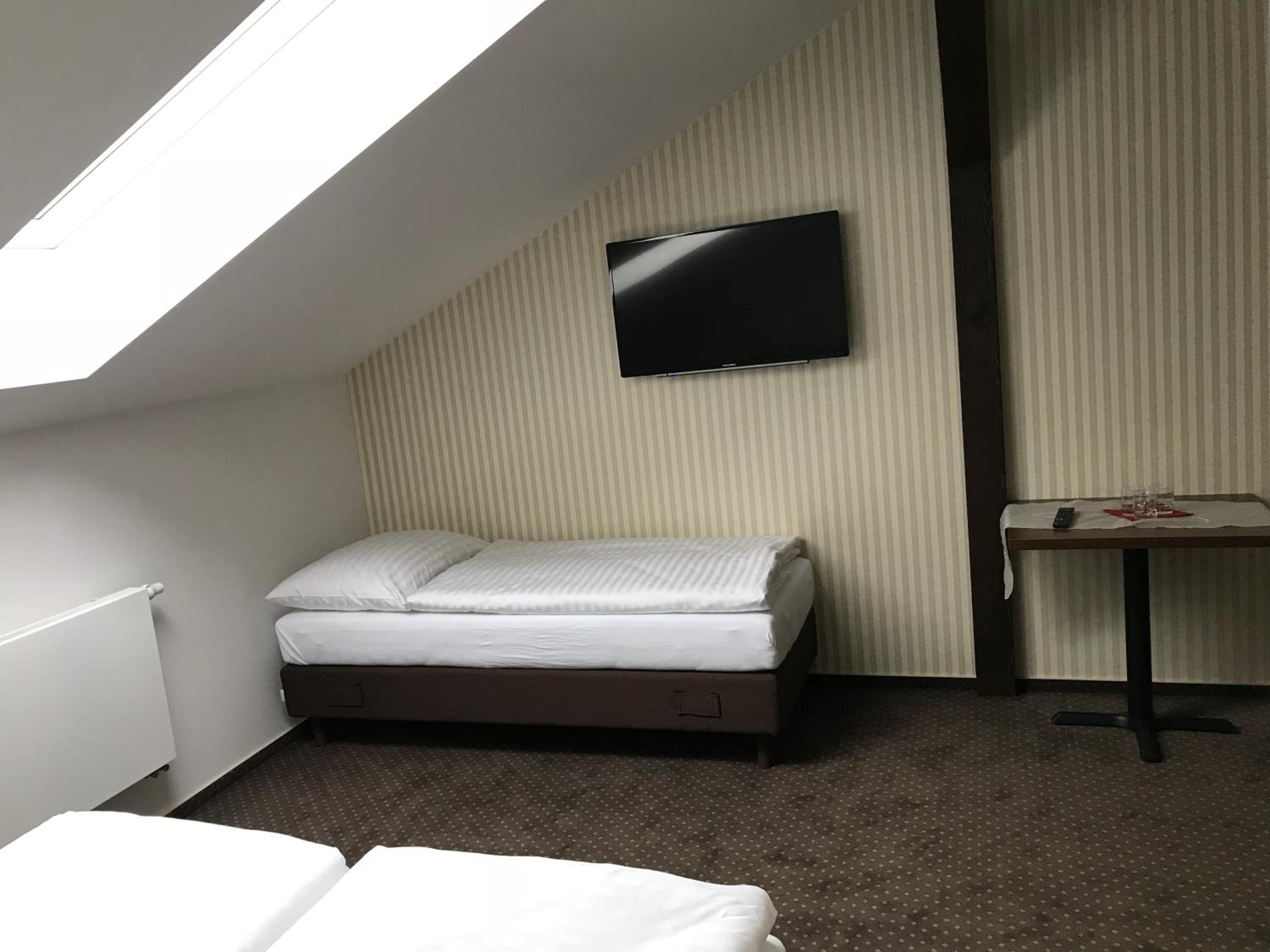 Standard Triple Room photo 2