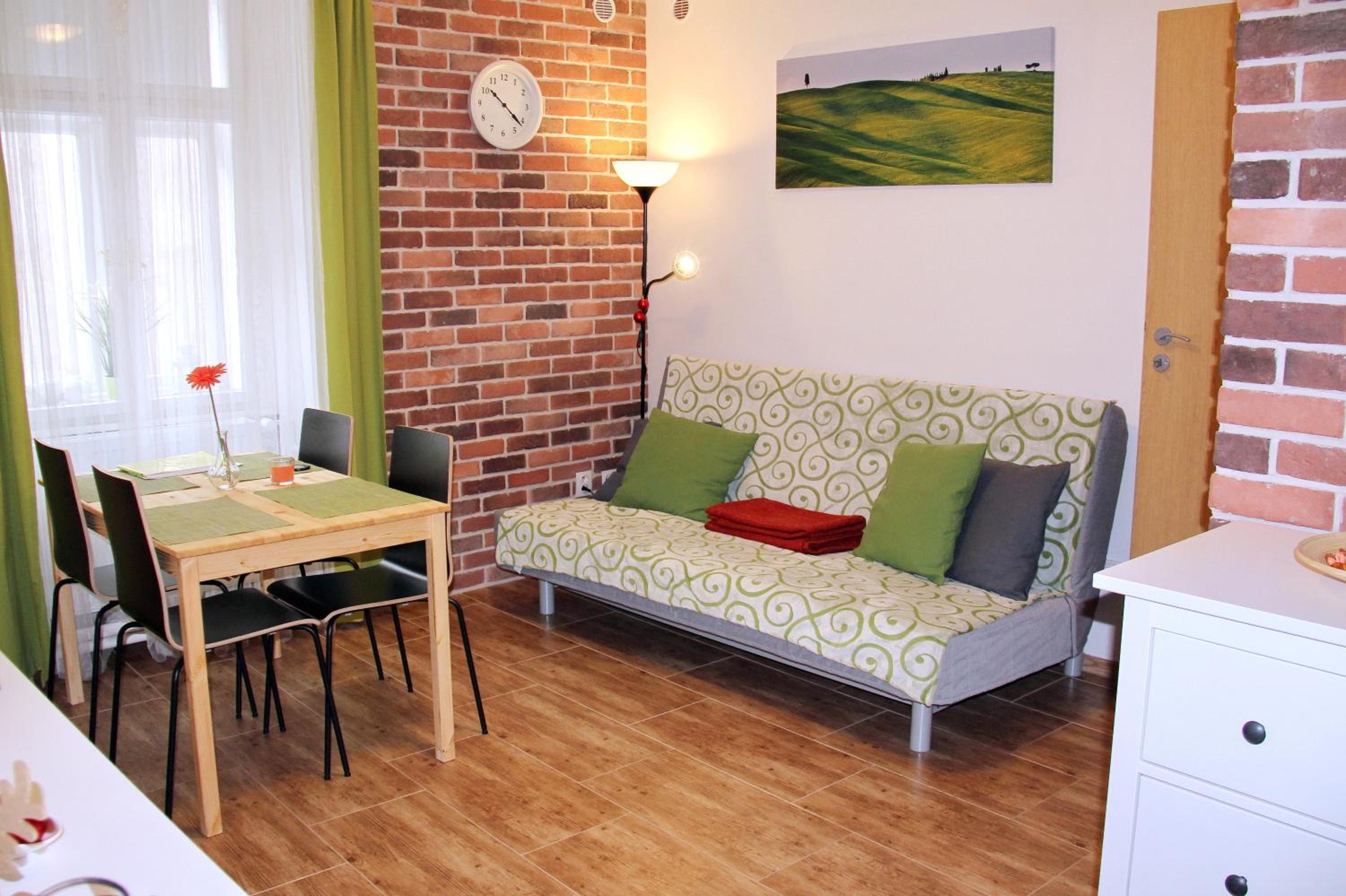 Apartment - Ground Floor - Photo 1