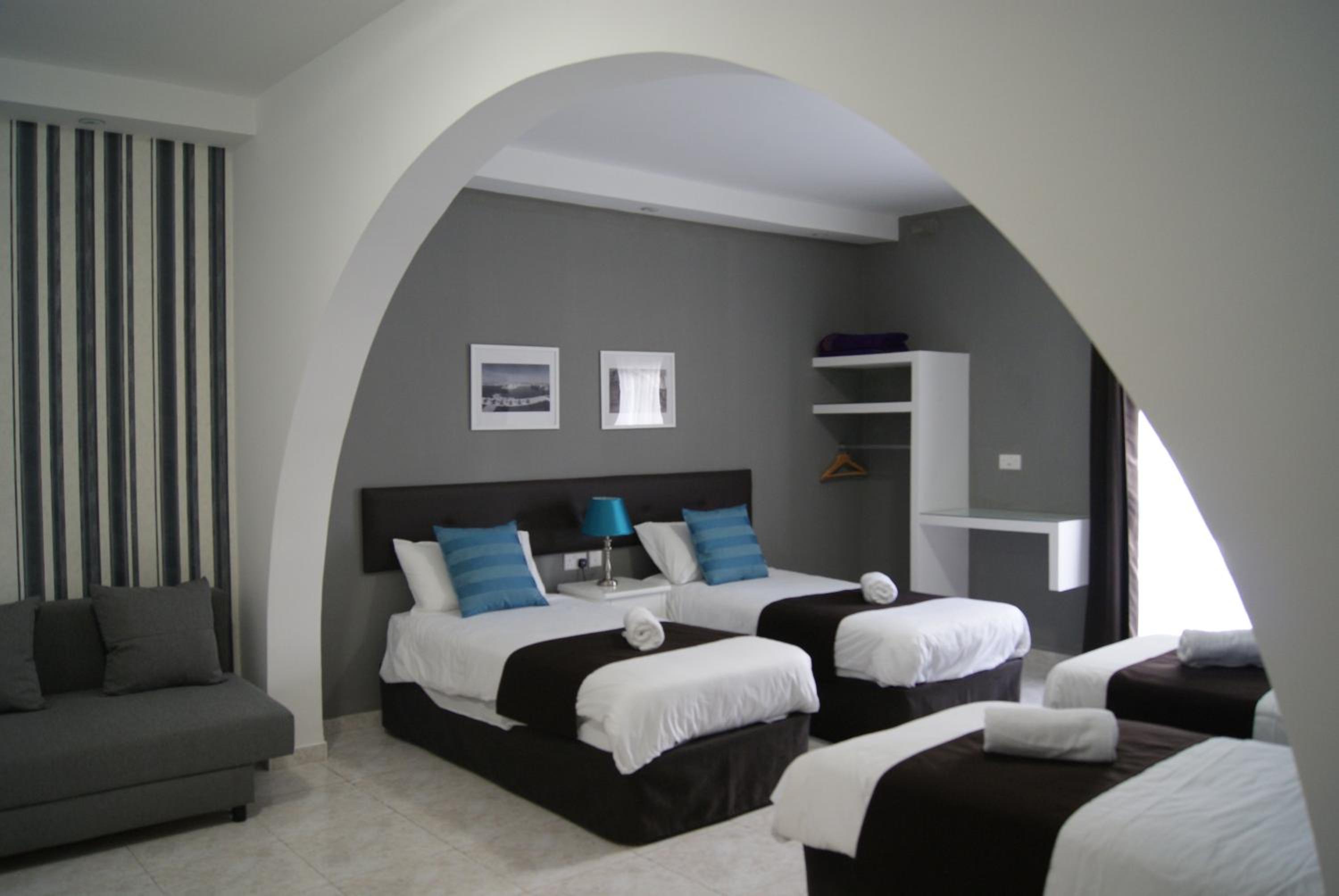 Deluxe Quadruple Room