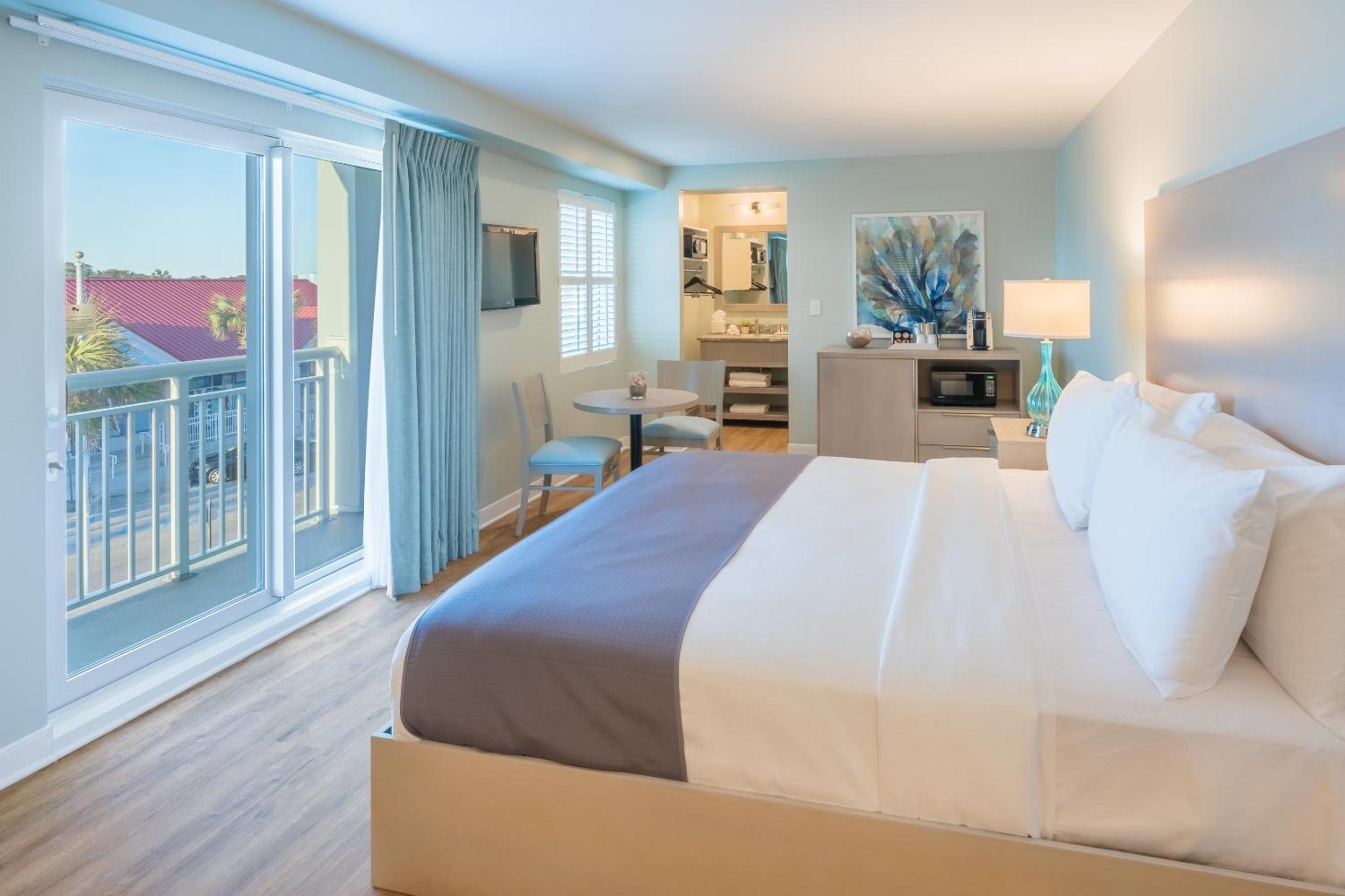 King Room - City View with Balcony