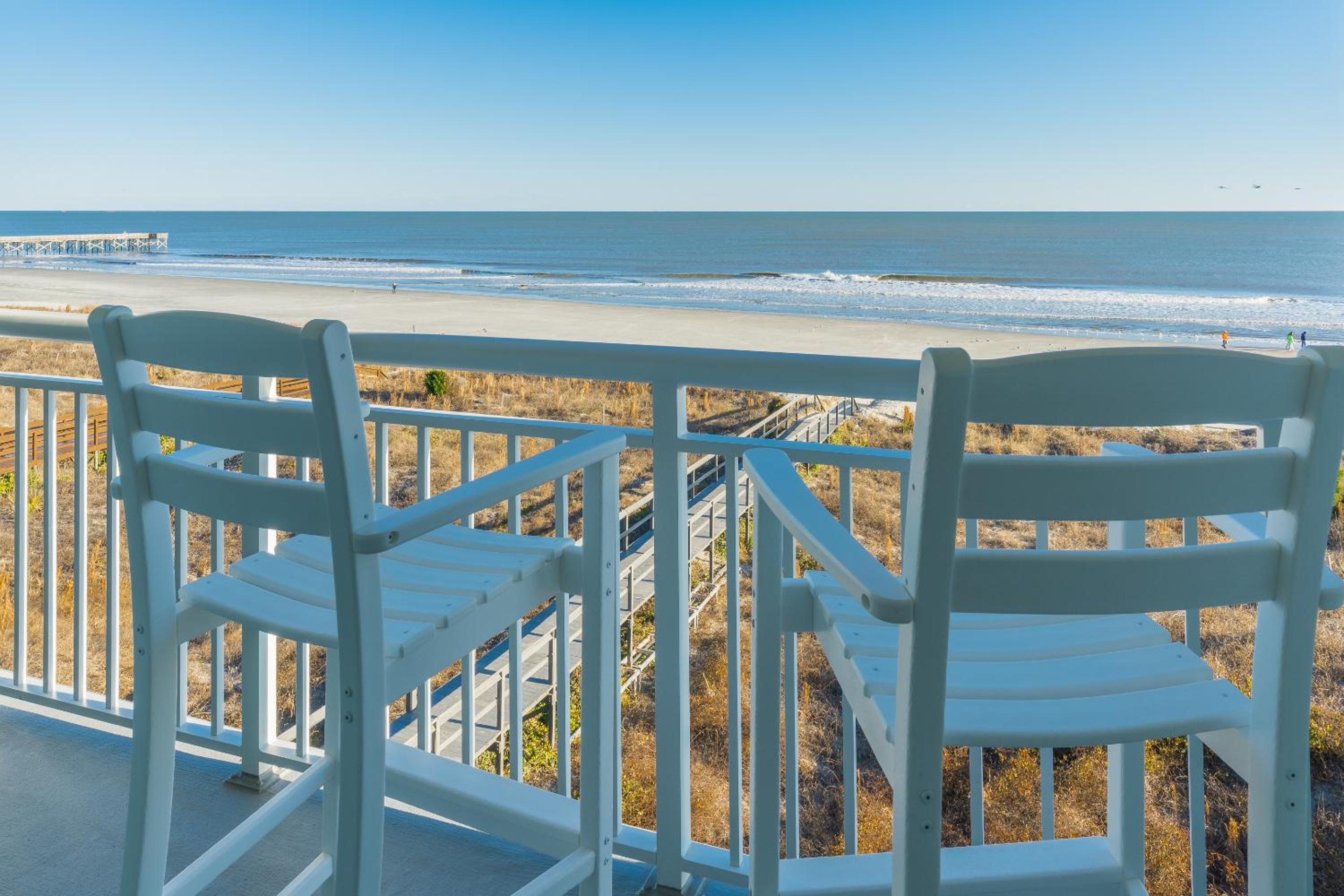 Queen Room with Balcony and Oceanfront View