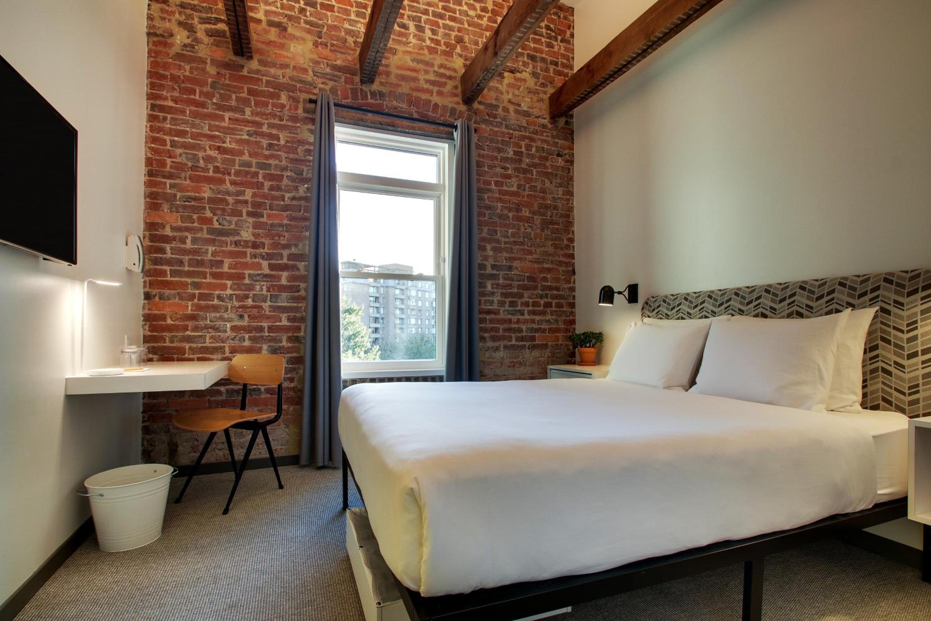 Loft Queen