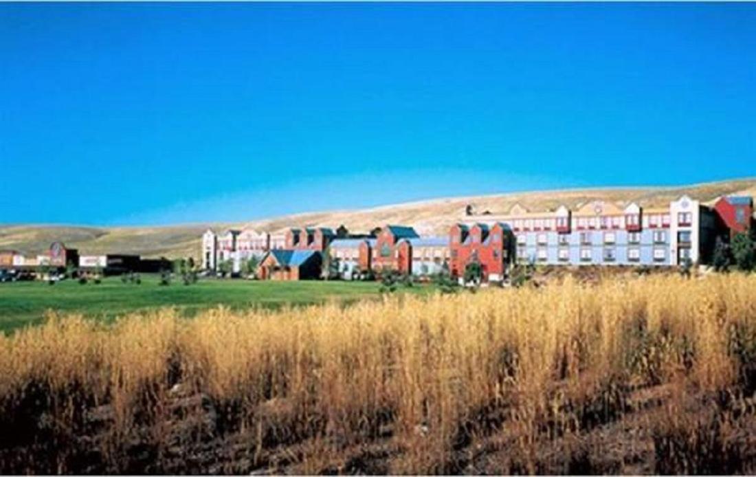 Horseshu Hotel Two Queen - Across the Street from Cactus Petes Resort Casino (No Resort Fee) photo 3