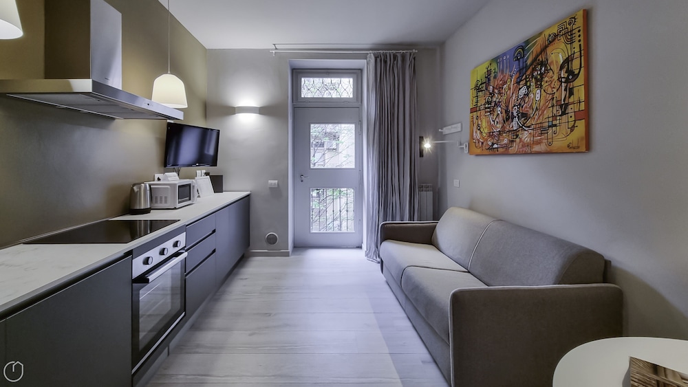 Apartment (1 Bedroom)