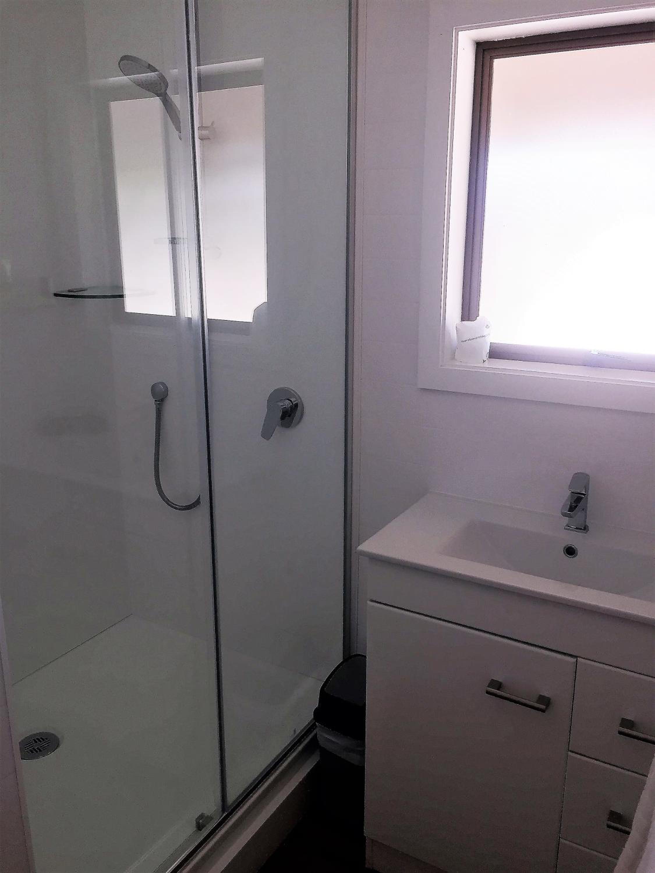 One-Bedroom Studio - Photo 5