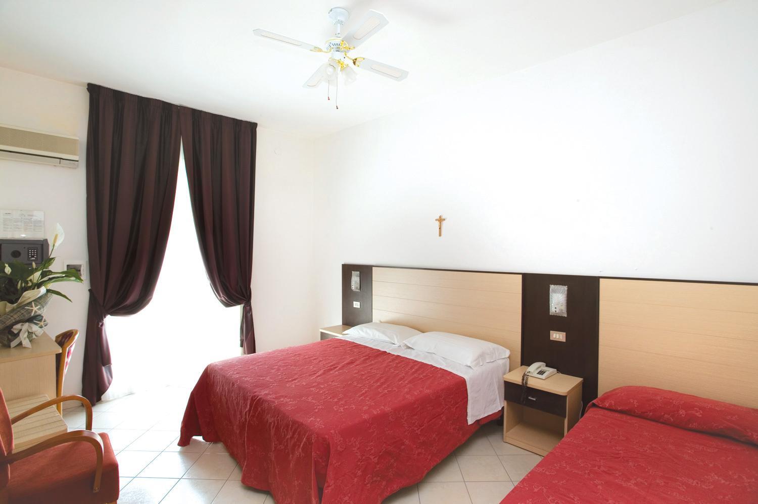 Superior Triple Room photo 1