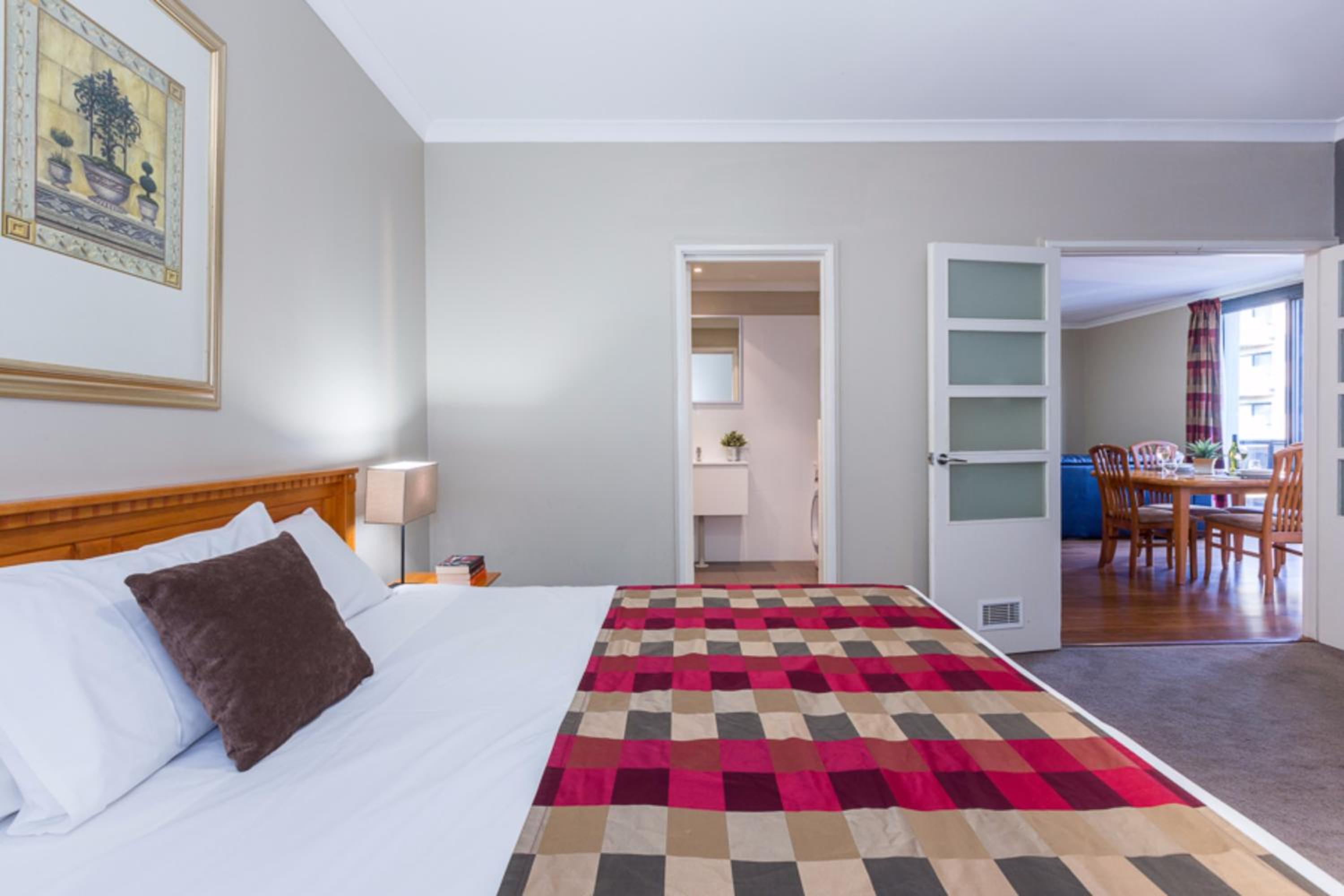 Two-Bedroom Apartment - Disability Access photo 3