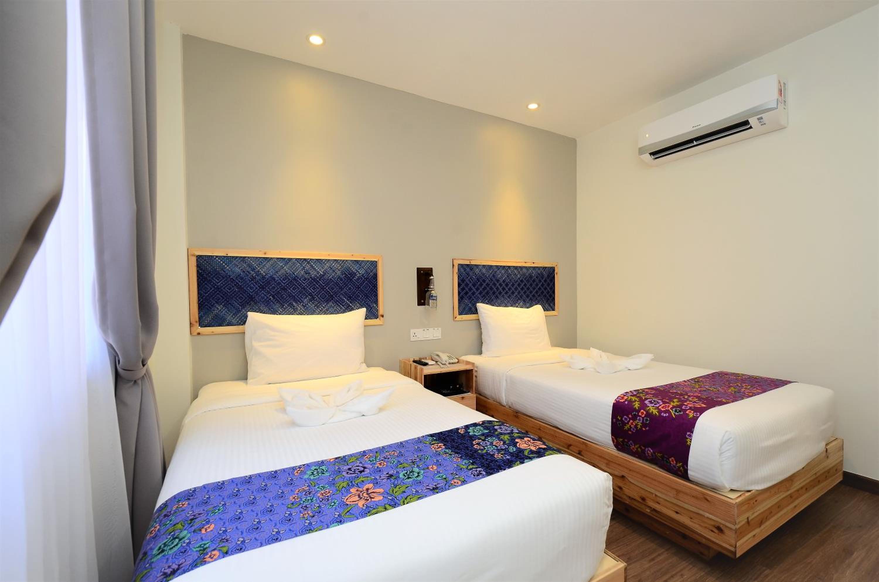 Deluxe Twin Room photo 3