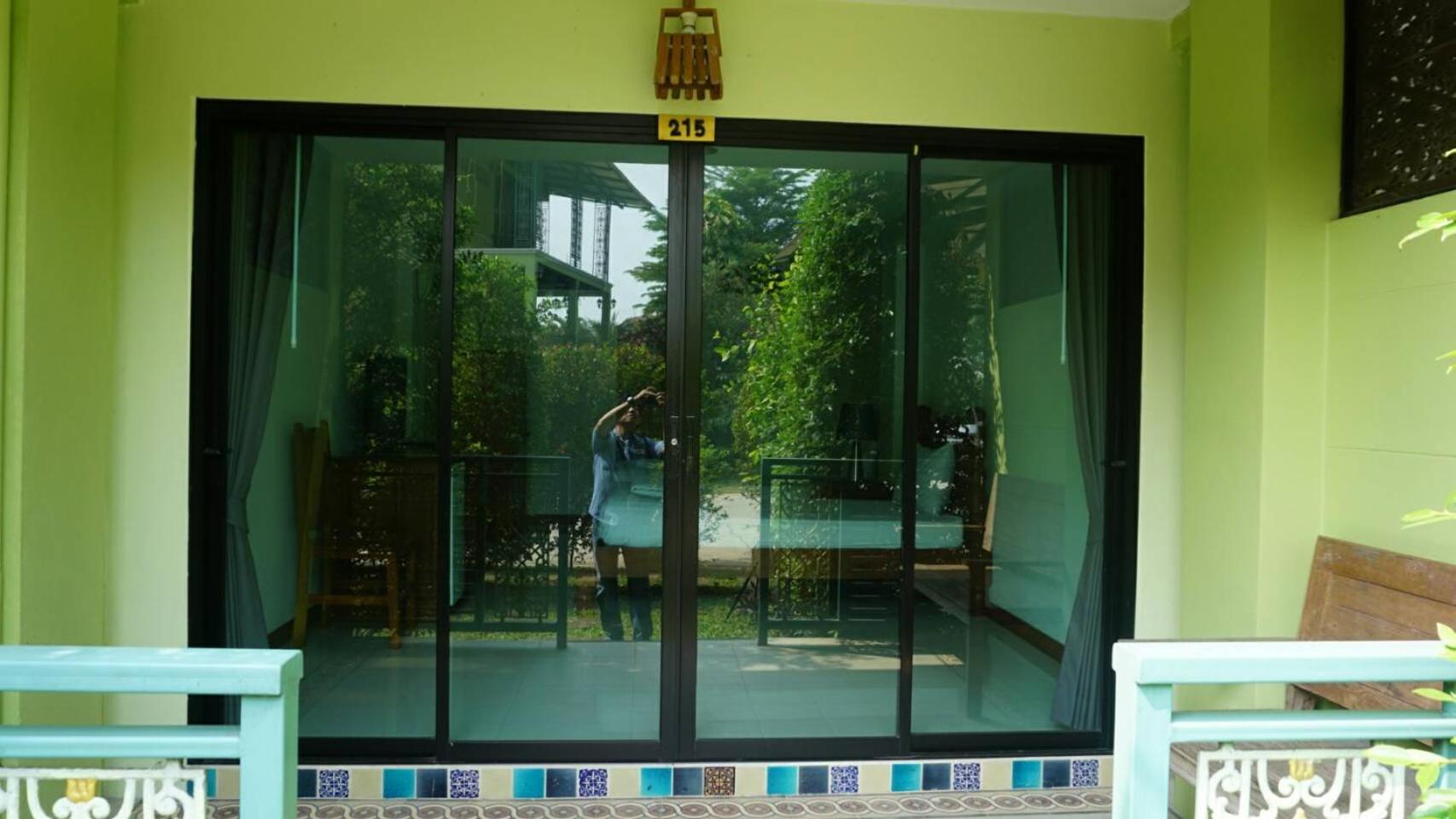 Standard Twin Room with Garden View photo 3