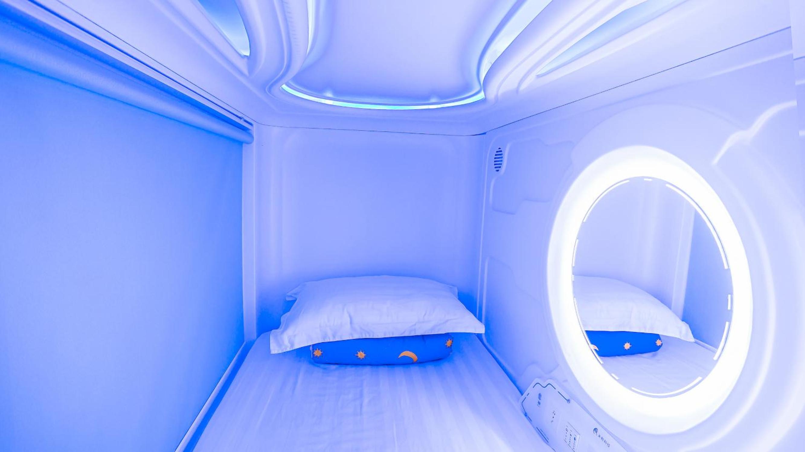 Single Space Pod in Mixed Dormitory  photo 3