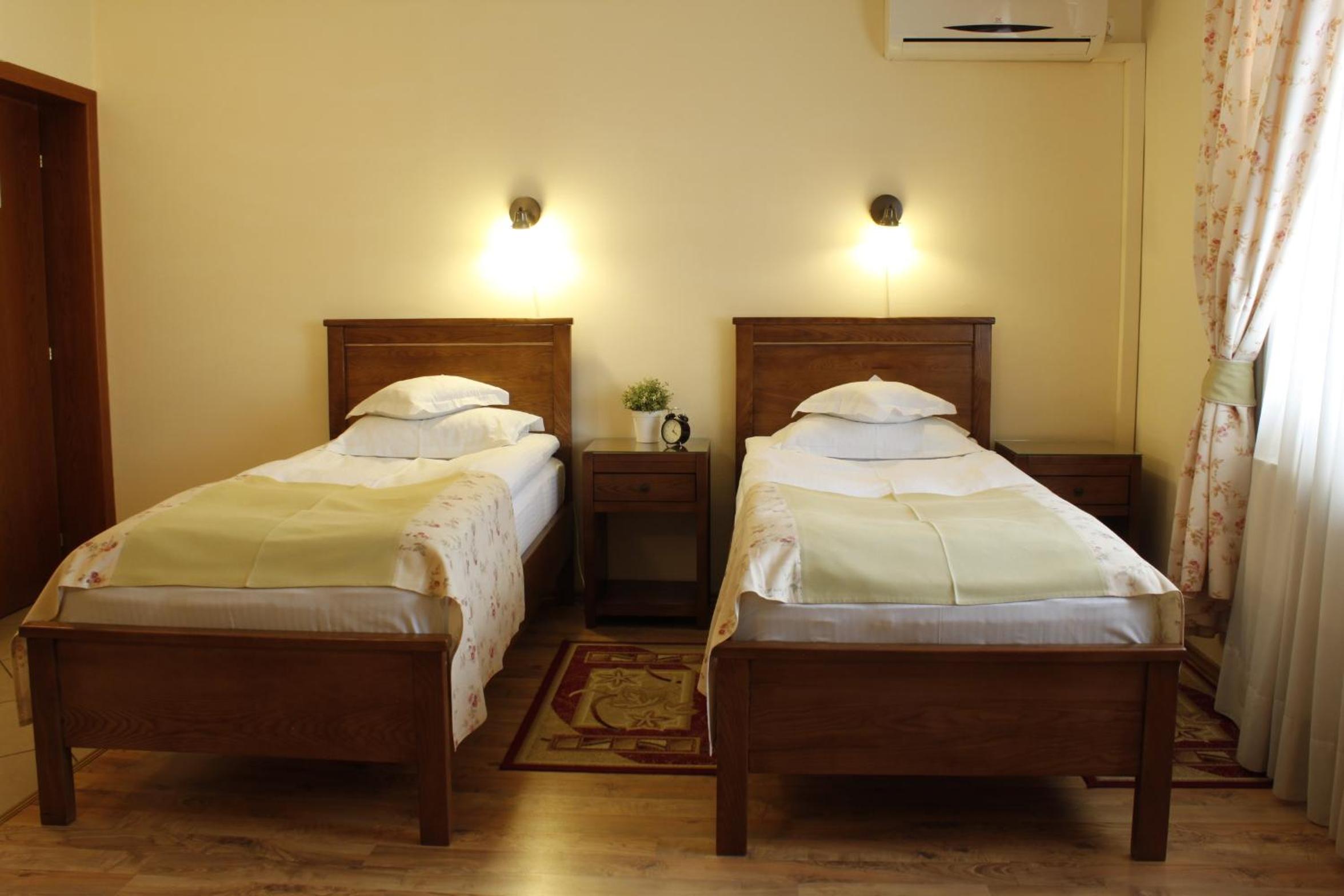 Superior Twin Room photo 3
