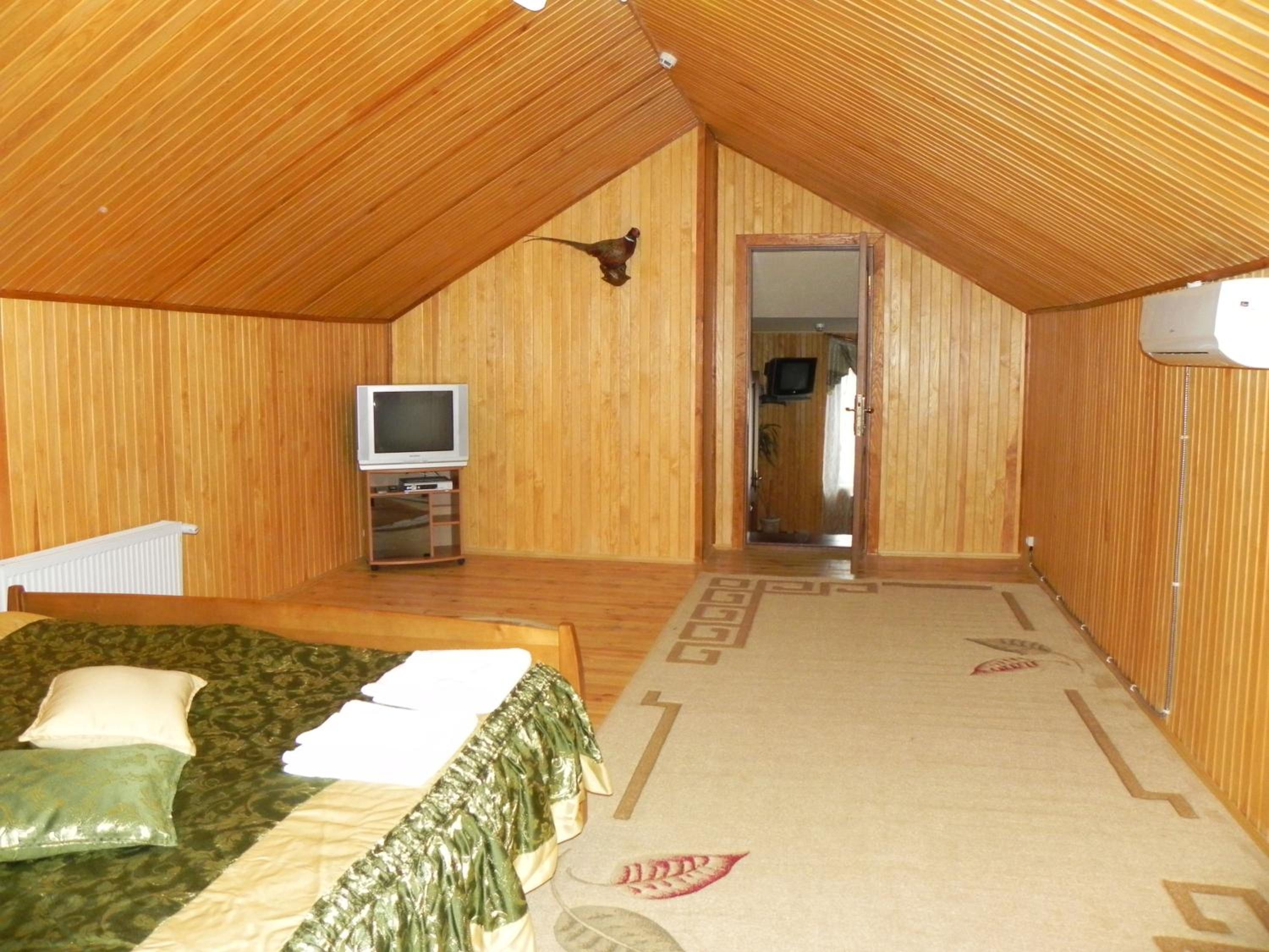 Three-Bedroom Suite with Spa Bath photo 2