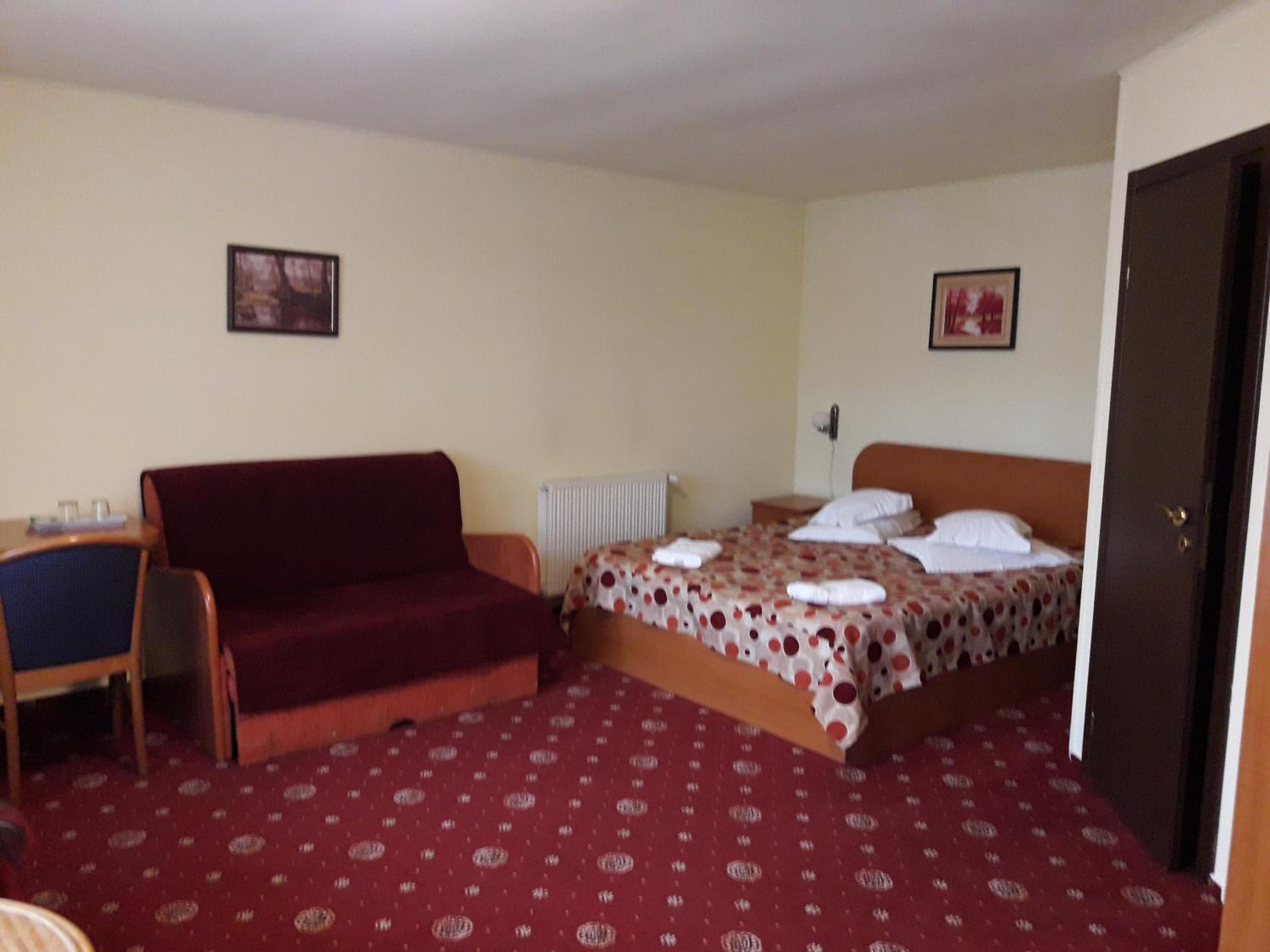 Standard Double or Twin Room photo 3