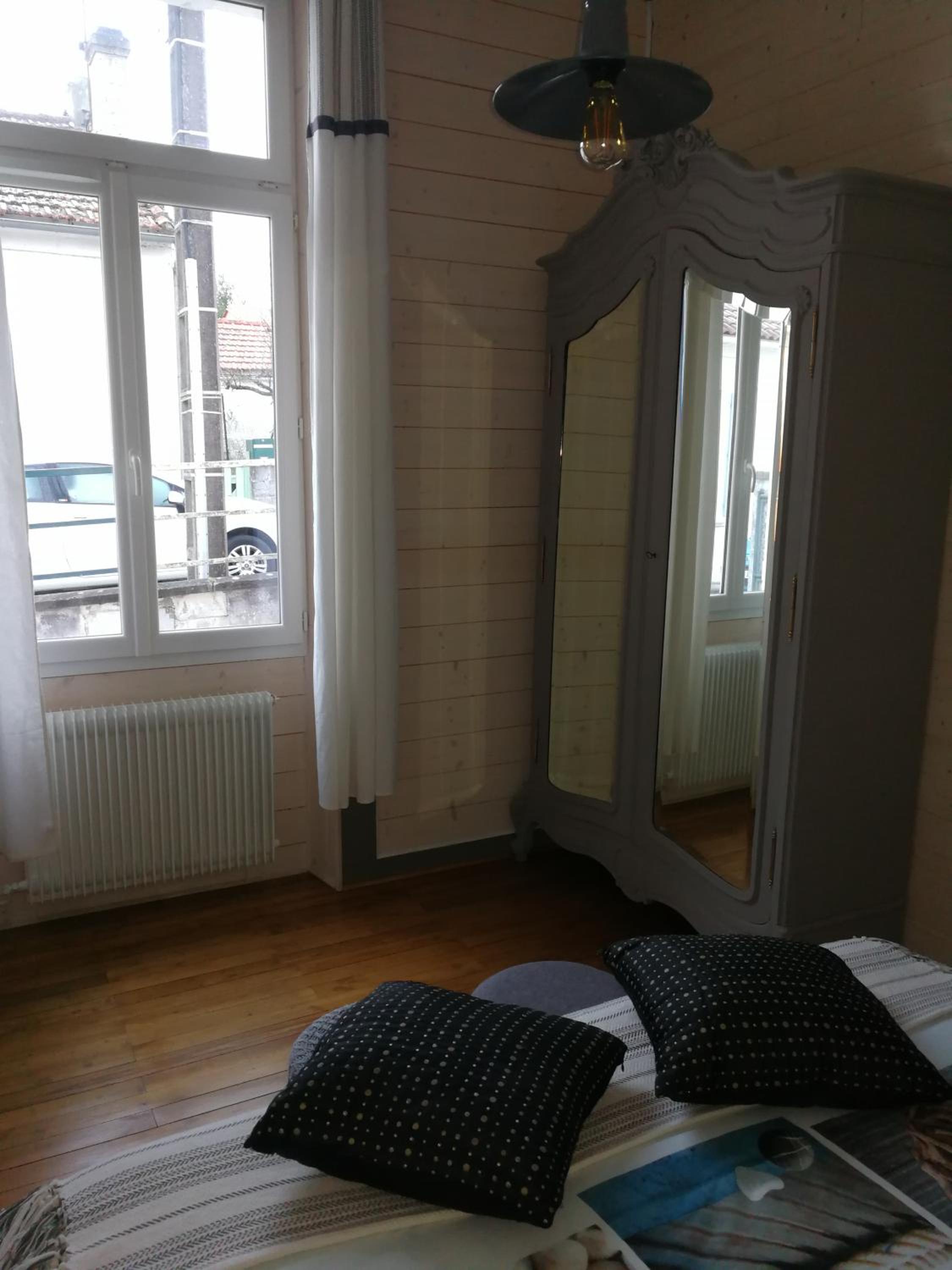 Apartment - Photo 3