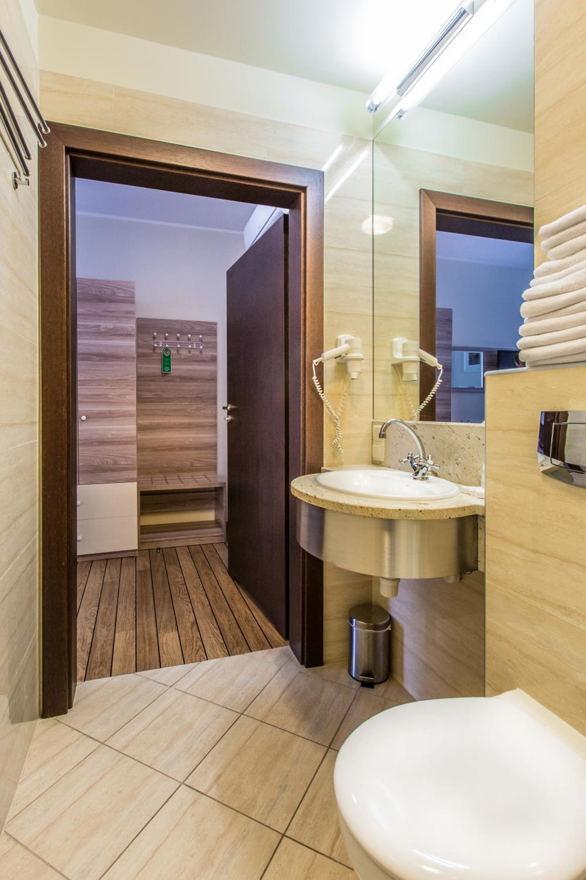 Triple Room - Photo 10